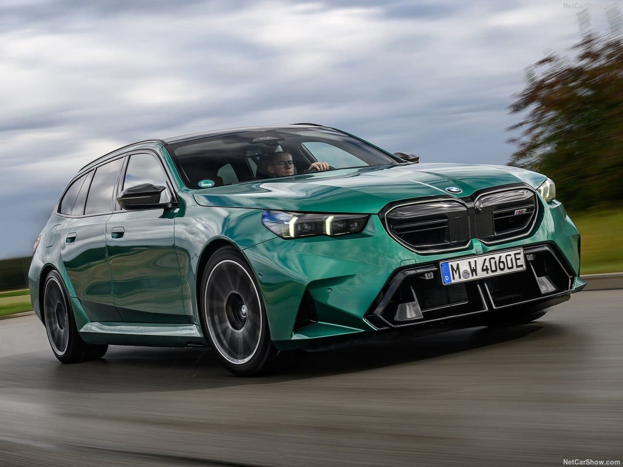 2025 - BMW M5 TOURING ISLE OF MAN GREEN, foto 25
