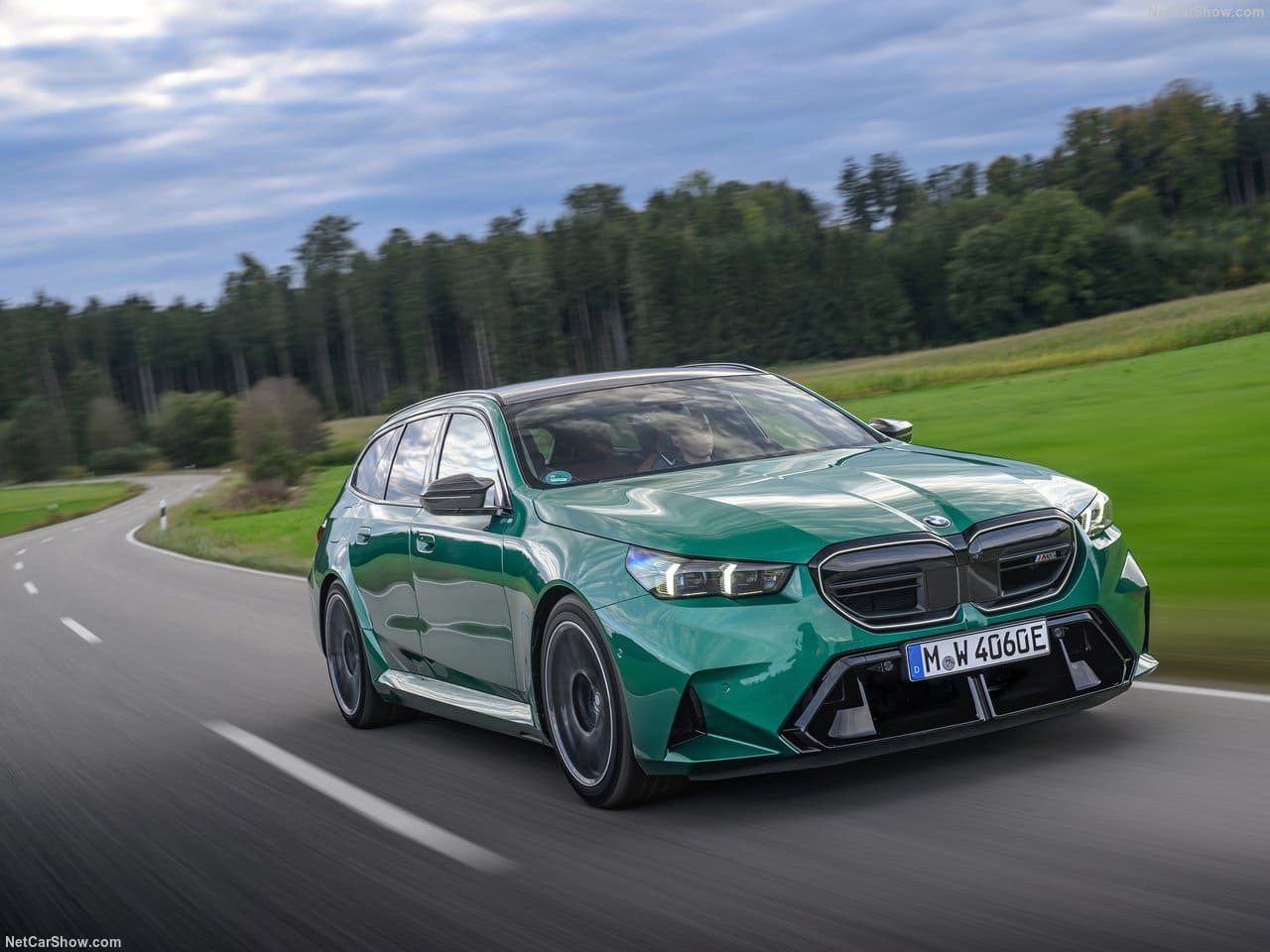 2025 - BMW M5 TOURING ISLE OF MAN GREEN, foto 26