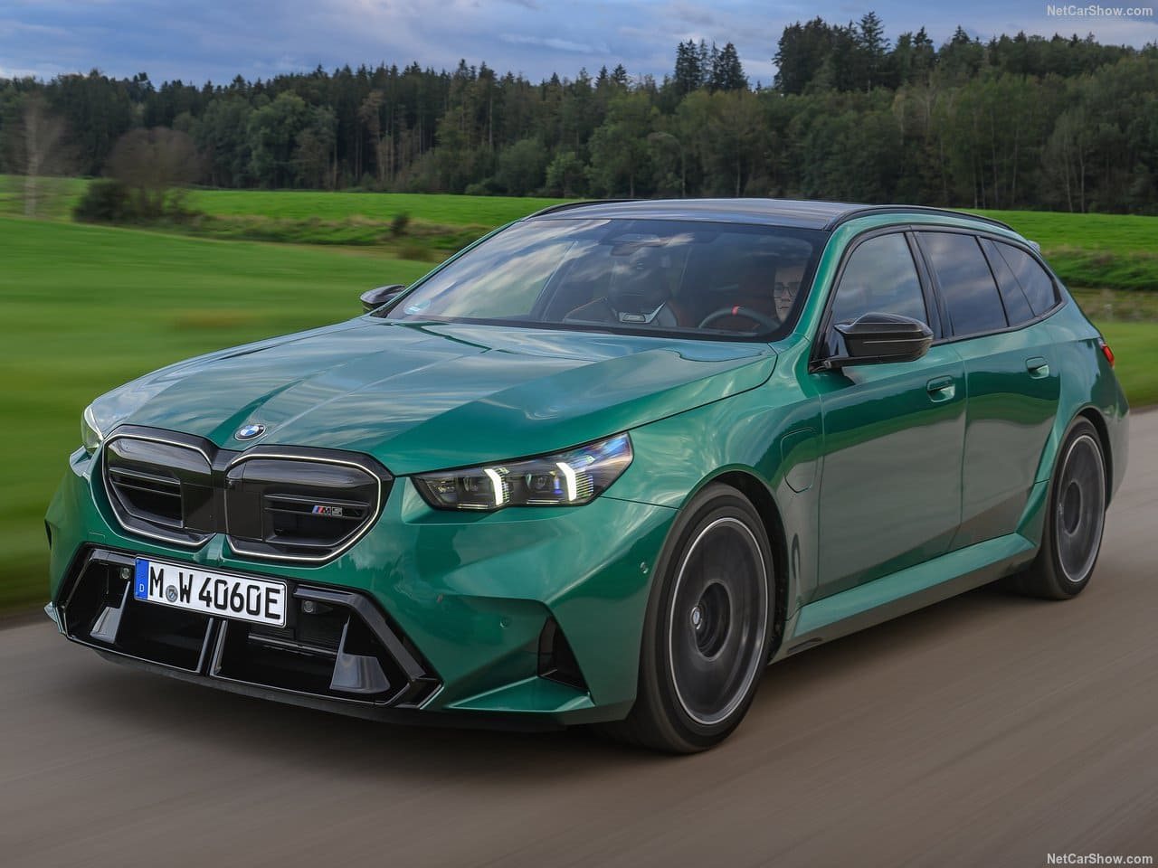 2025 - BMW M5 TOURING ISLE OF MAN GREEN, foto 27