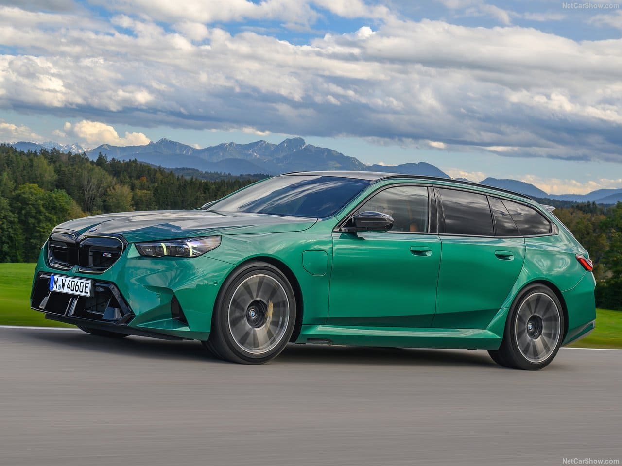 2025 - BMW M5 TOURING ISLE OF MAN GREEN, foto 29