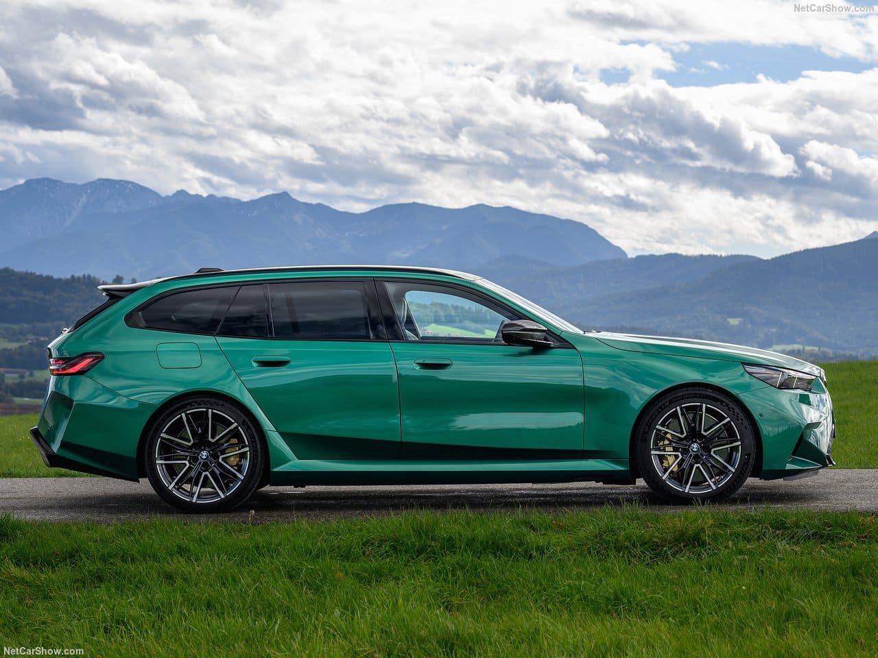 2025 - BMW M5 TOURING ISLE OF MAN GREEN, foto 32