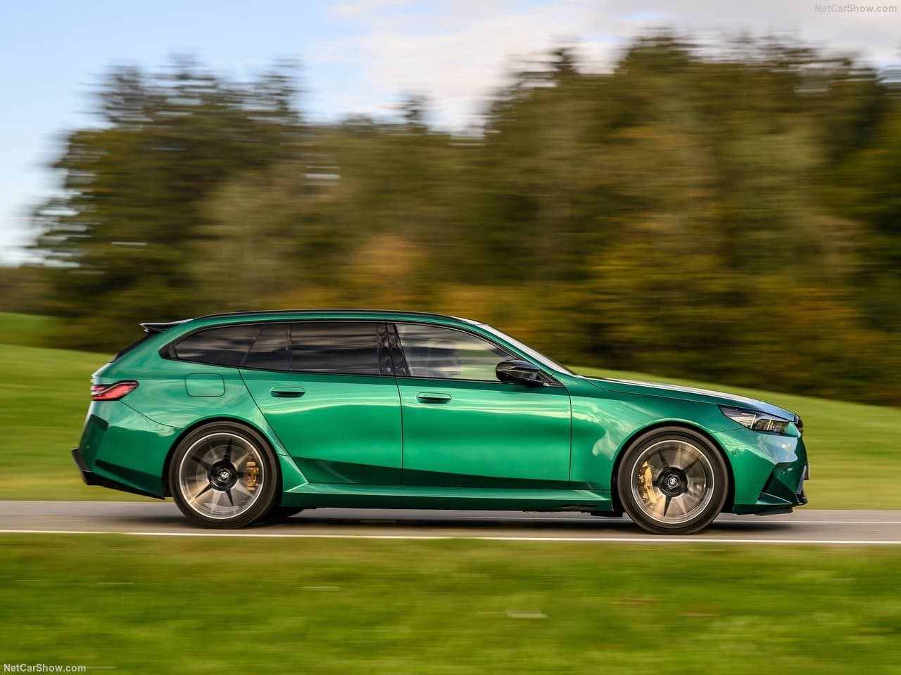 2025 - BMW M5 TOURING ISLE OF MAN GREEN, foto 38