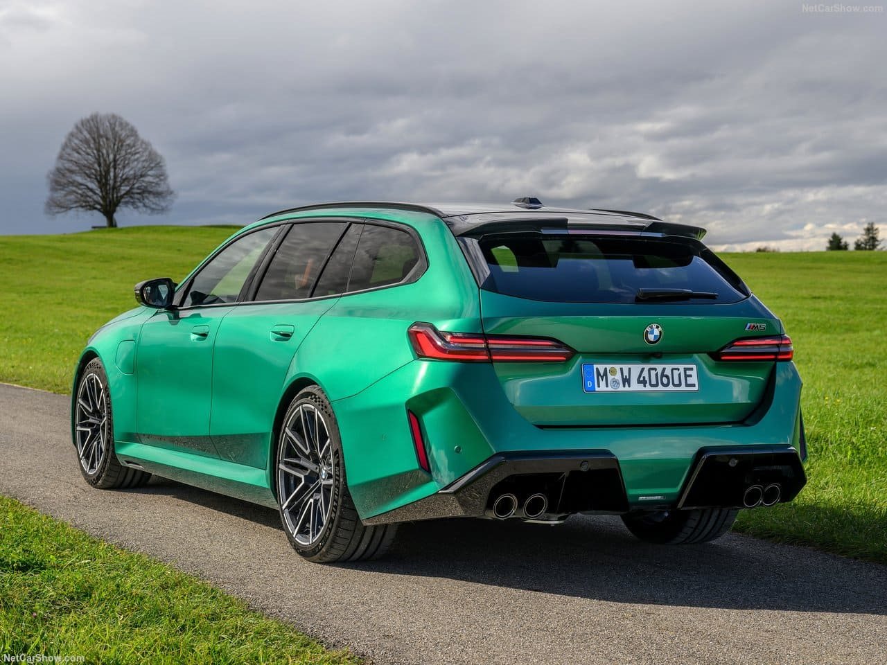 2025 - BMW M5 TOURING ISLE OF MAN GREEN, foto 44