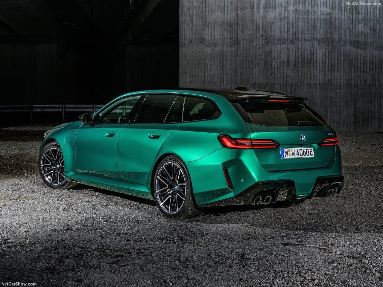 2025 - BMW M5 TOURING ISLE OF MAN GREEN, foto 45