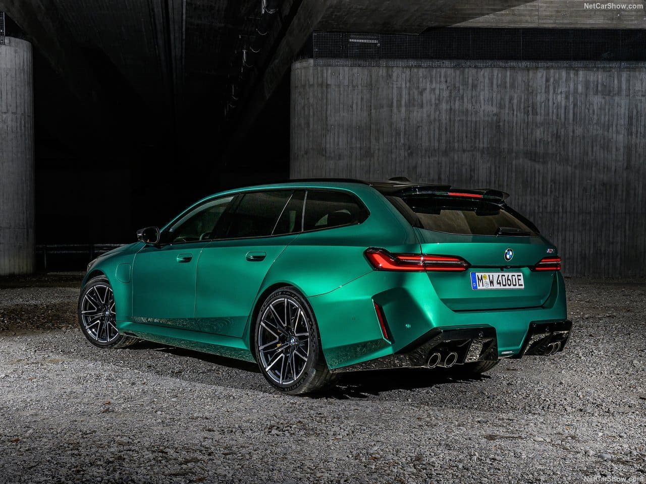 2025 - BMW M5 TOURING ISLE OF MAN GREEN, foto 46