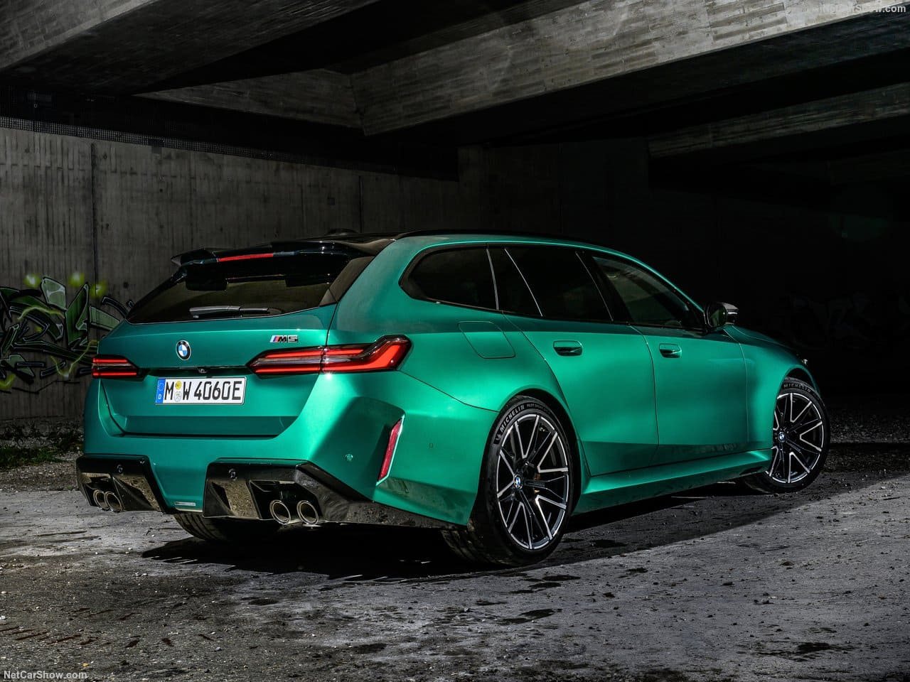 2025 - BMW M5 TOURING ISLE OF MAN GREEN, foto 51