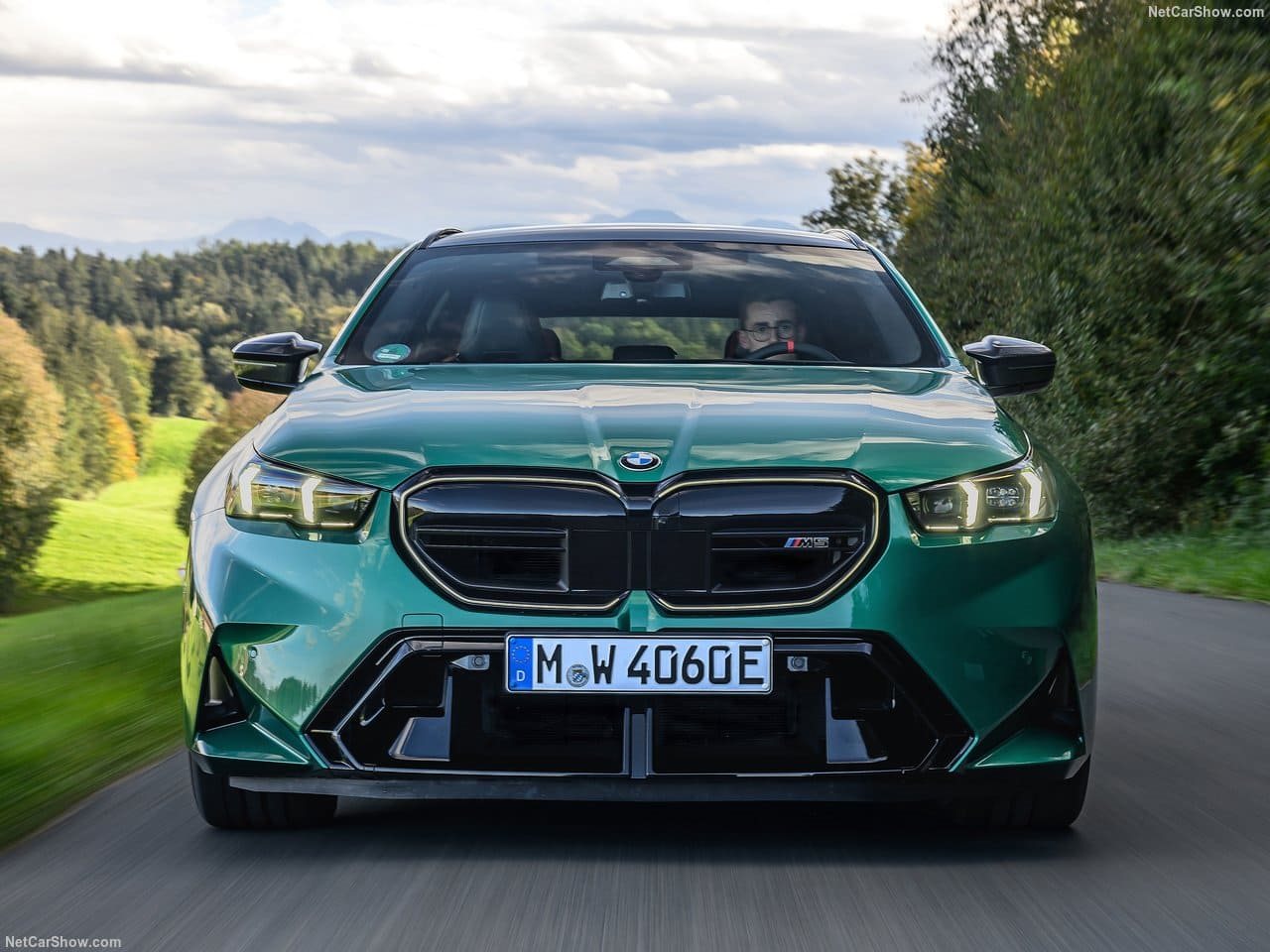 2025 - BMW M5 TOURING ISLE OF MAN GREEN, foto 63