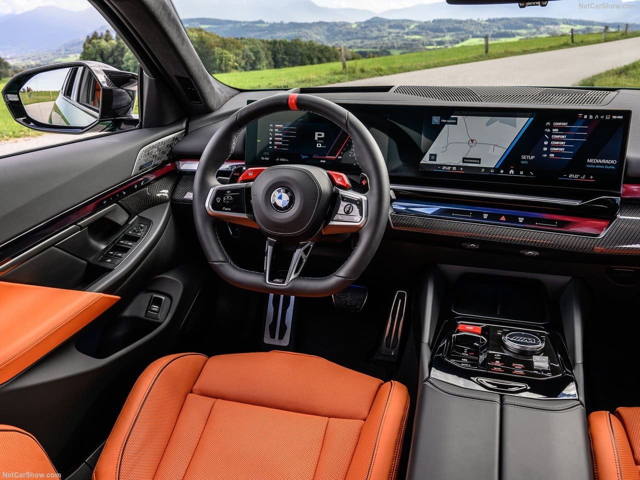 2025 - BMW M5 TOURING ISLE OF MAN GREEN, foto 71