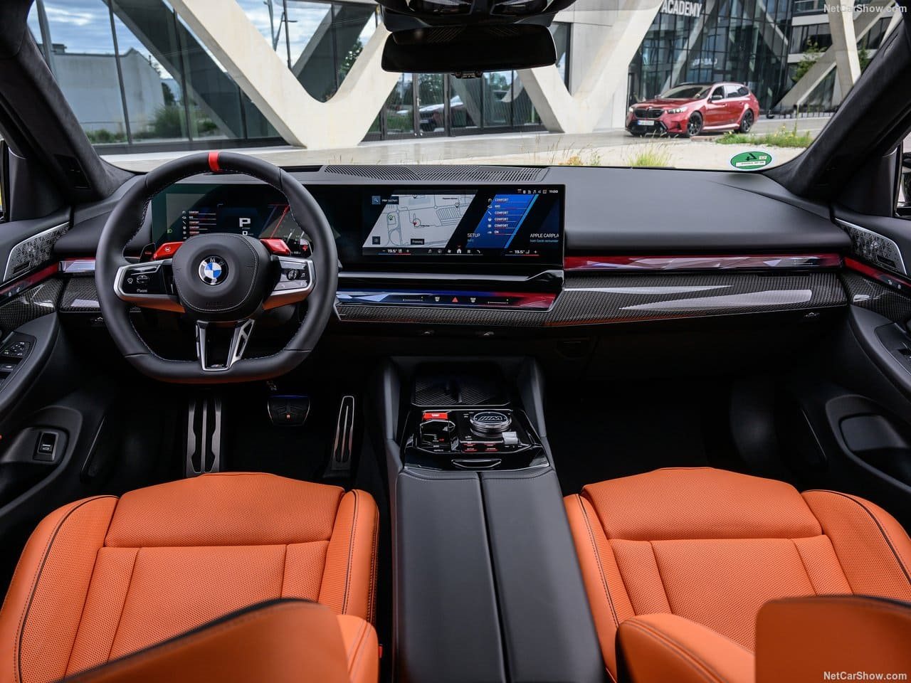 2025 - BMW M5 TOURING ISLE OF MAN GREEN, foto 75