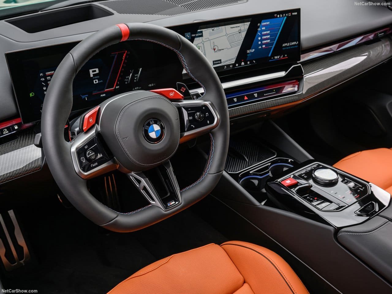 2025 - BMW M5 TOURING ISLE OF MAN GREEN, foto 76