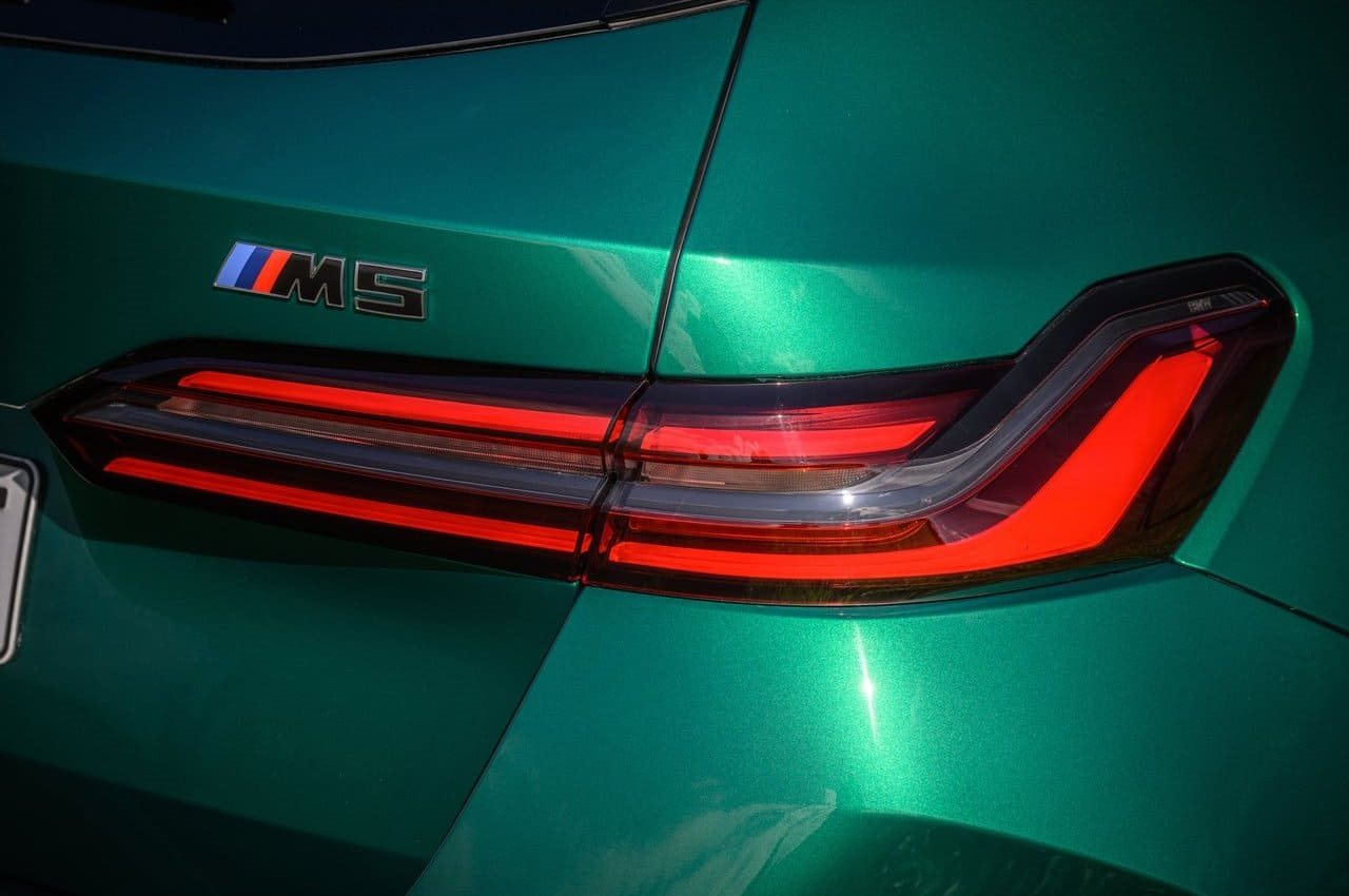 2025 - BMW M5 TOURING ISLE OF MAN GREEN, foto 92