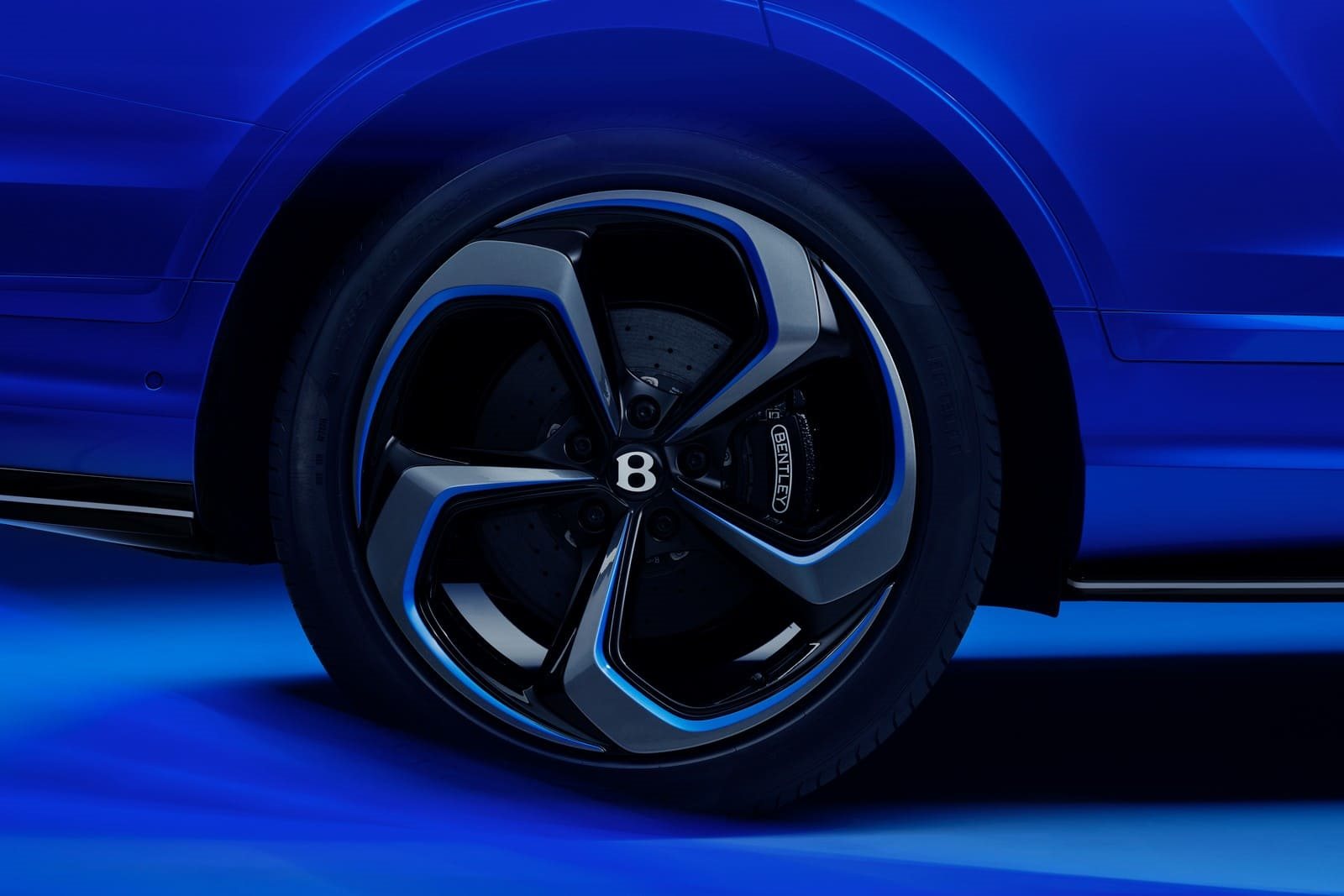 2024 - BENTLEY BENTAYGA S NILA BLUE, foto 4