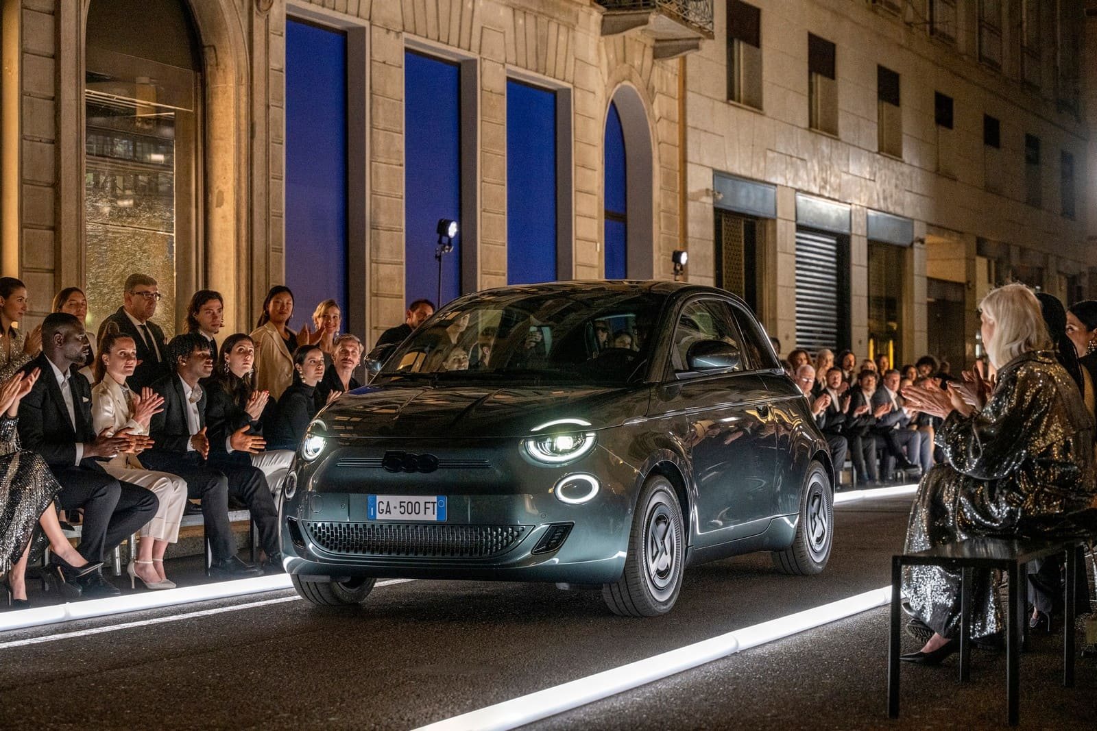 FIAT 500e GIORGIO ARMANI COLLECTOR’S EDITION, foto 7