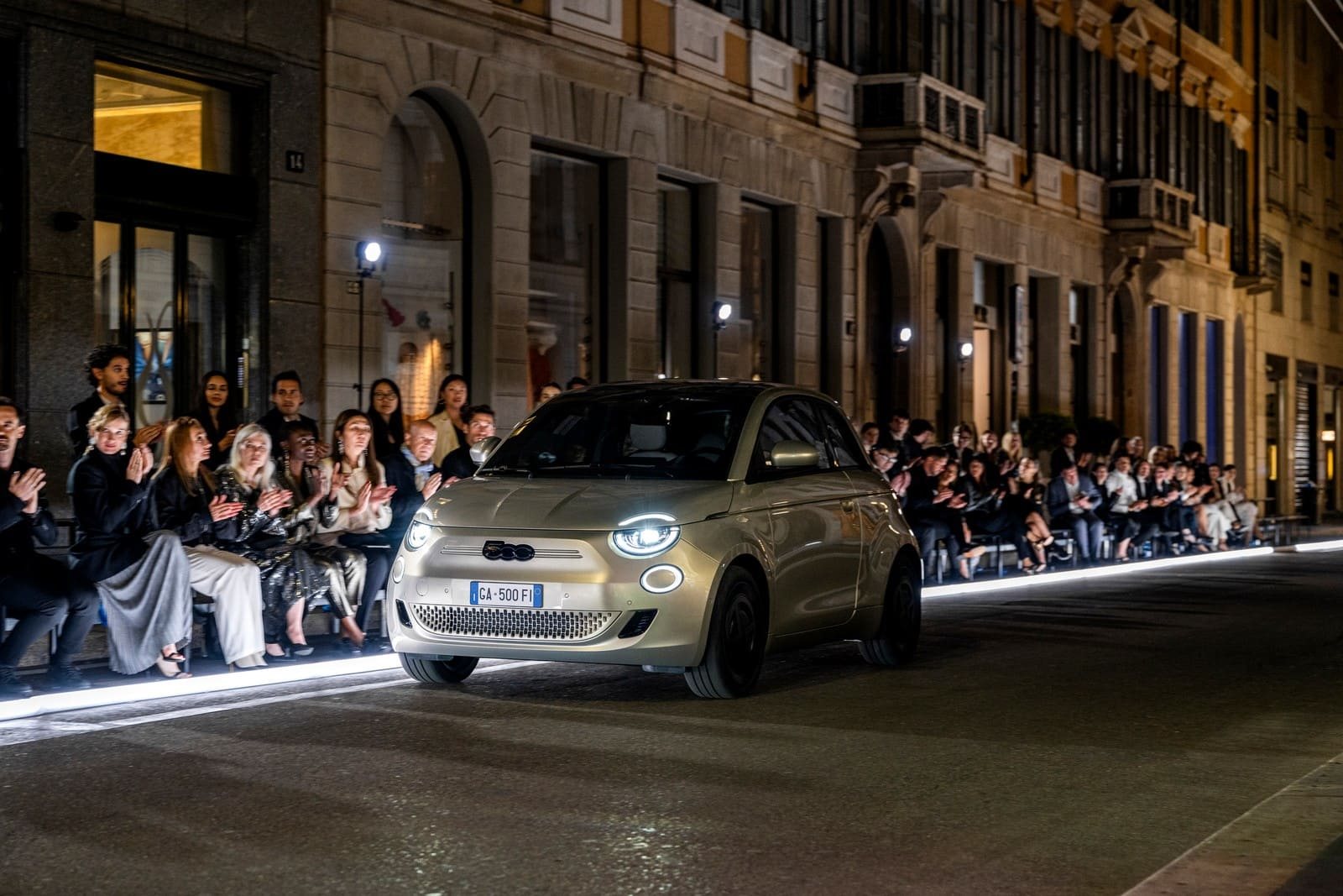 FIAT 500e GIORGIO ARMANI COLLECTOR’S EDITION, foto 9