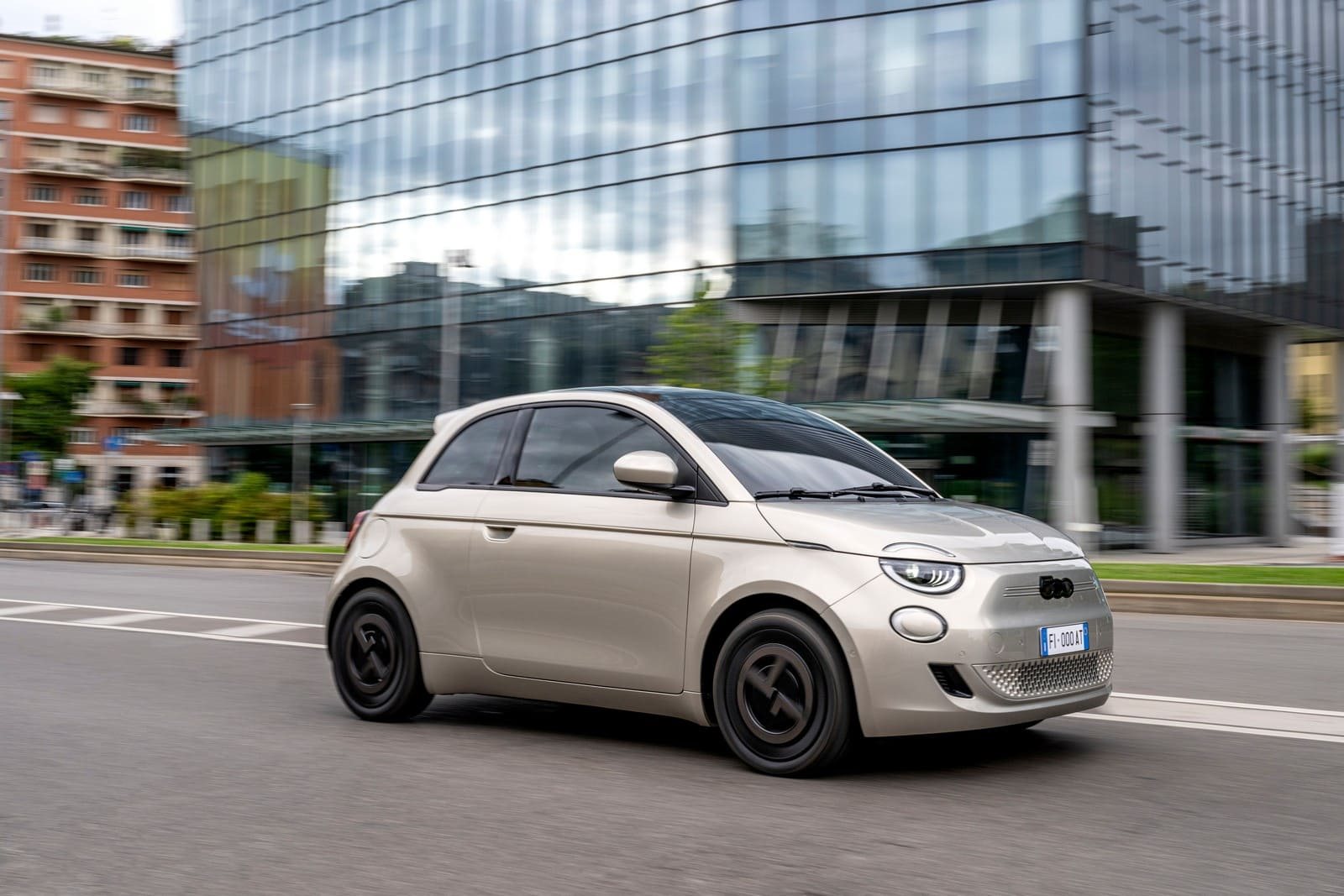 FIAT 500e GIORGIO ARMANI COLLECTOR’S EDITION, foto 15