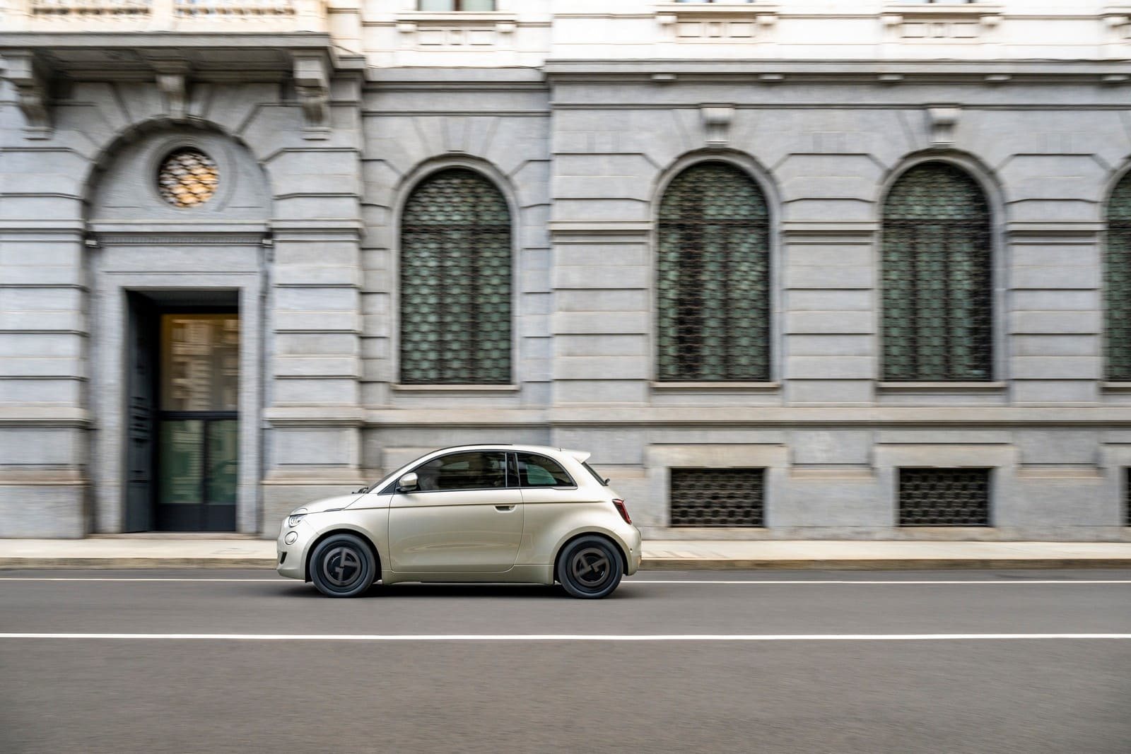 FIAT 500e GIORGIO ARMANI COLLECTOR’S EDITION, foto 22