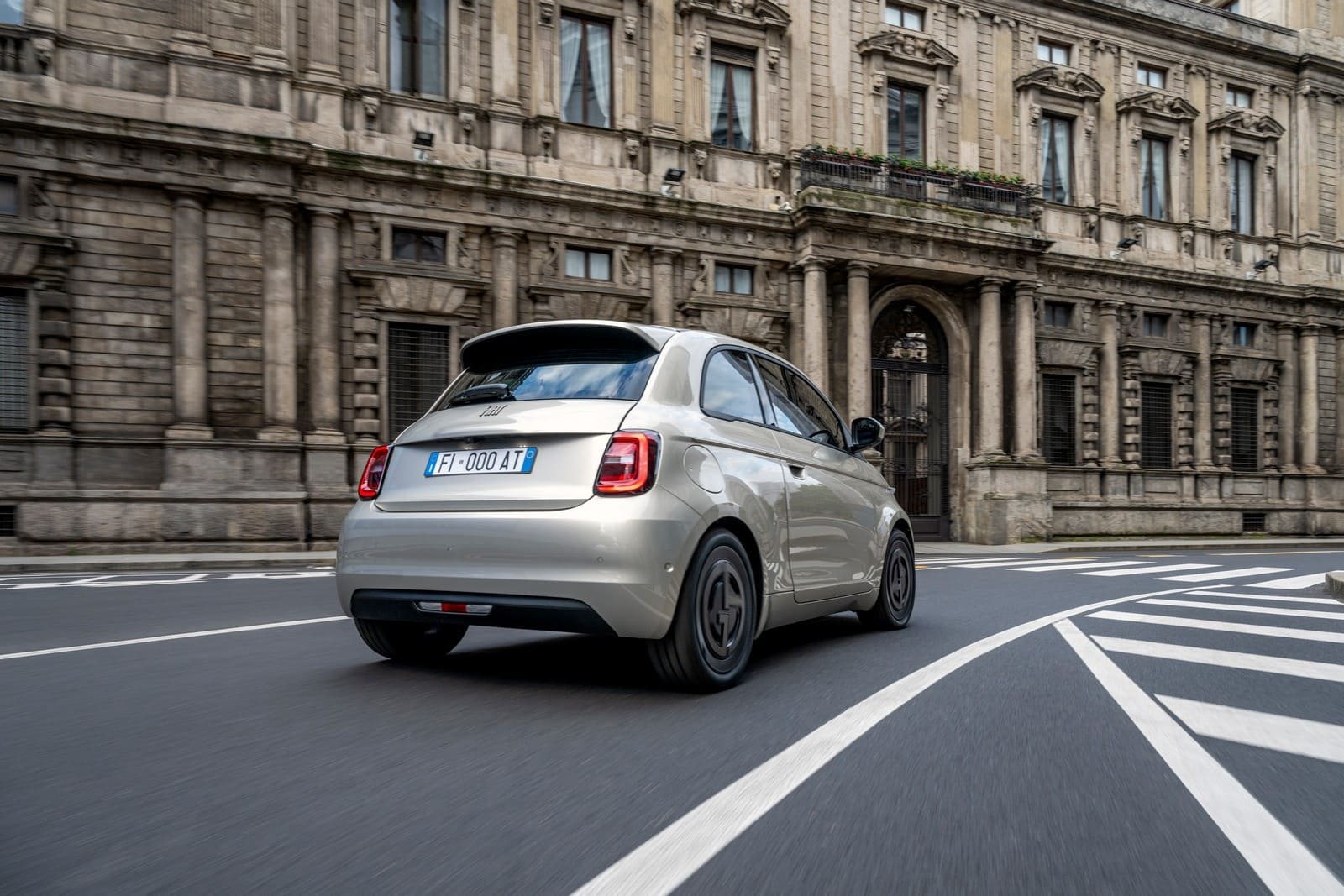 FIAT 500e GIORGIO ARMANI COLLECTOR’S EDITION, foto 26