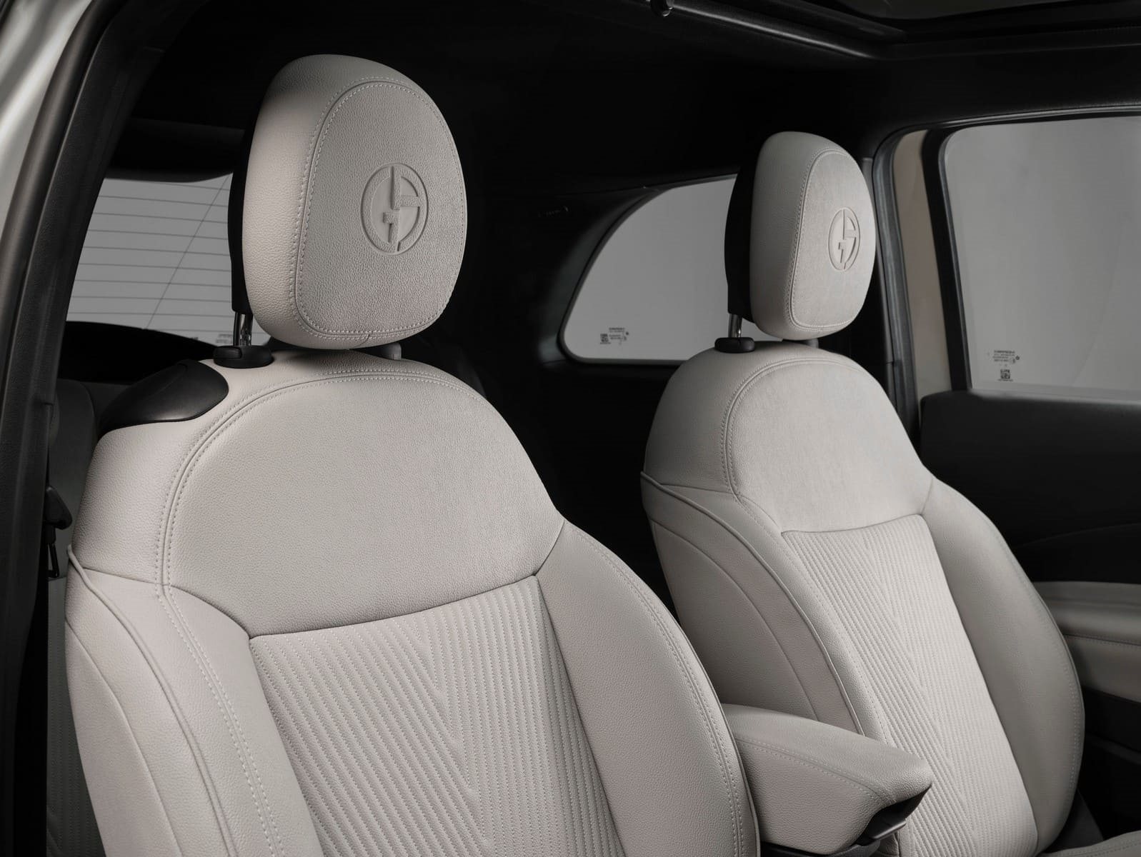 FIAT 500e GIORGIO ARMANI COLLECTOR’S EDITION, foto 43