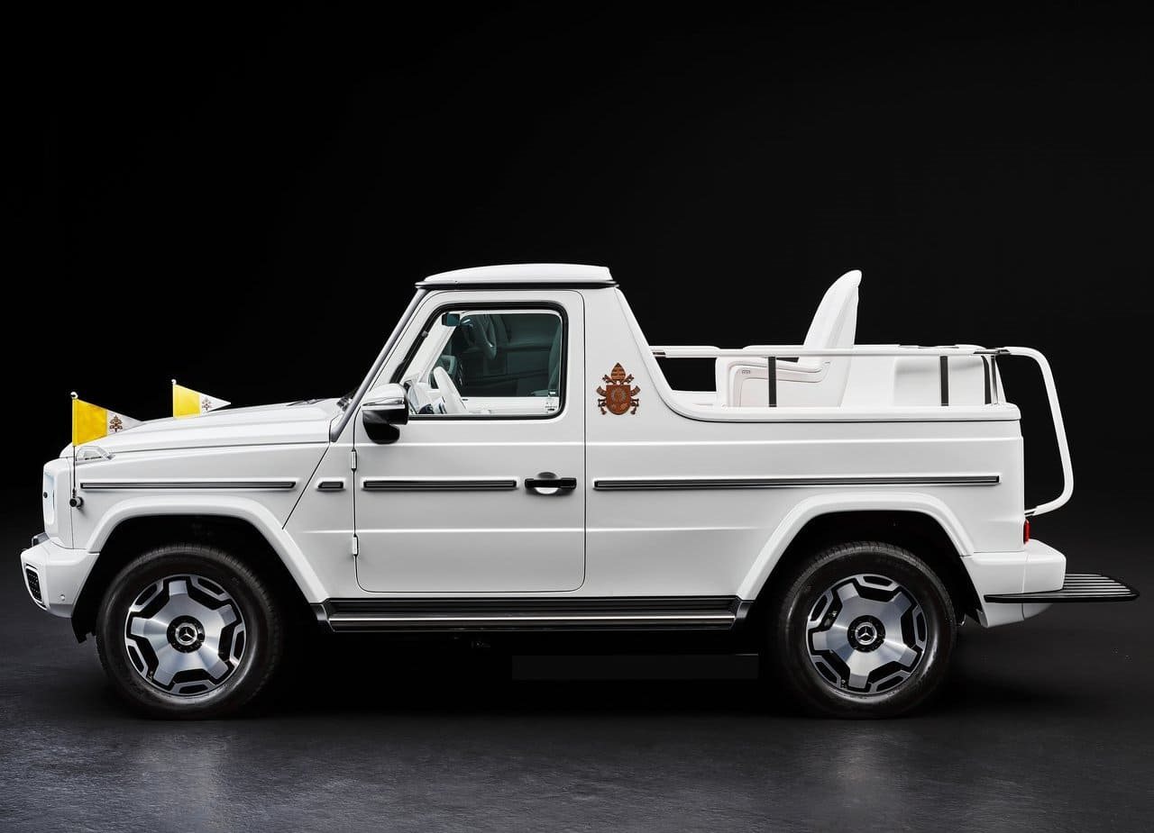 2025 - MERCEDES-BENZ G 580 EQ POPEMOBILE, foto 3