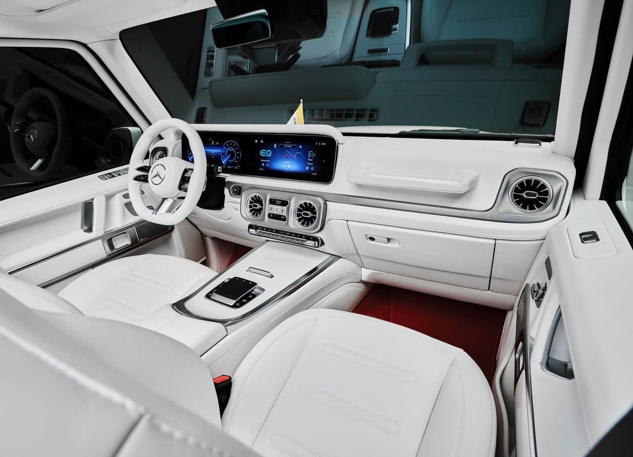 2025 - MERCEDES-BENZ G 580 EQ POPEMOBILE, foto 9
