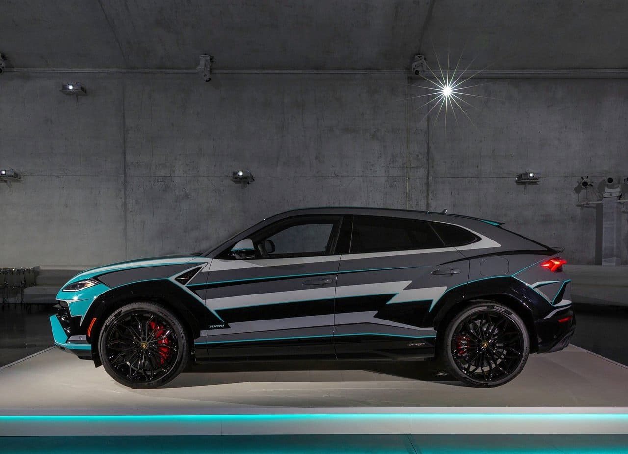 LAMBORGHINI URUS SE MIAMI ART BASEL, foto 9