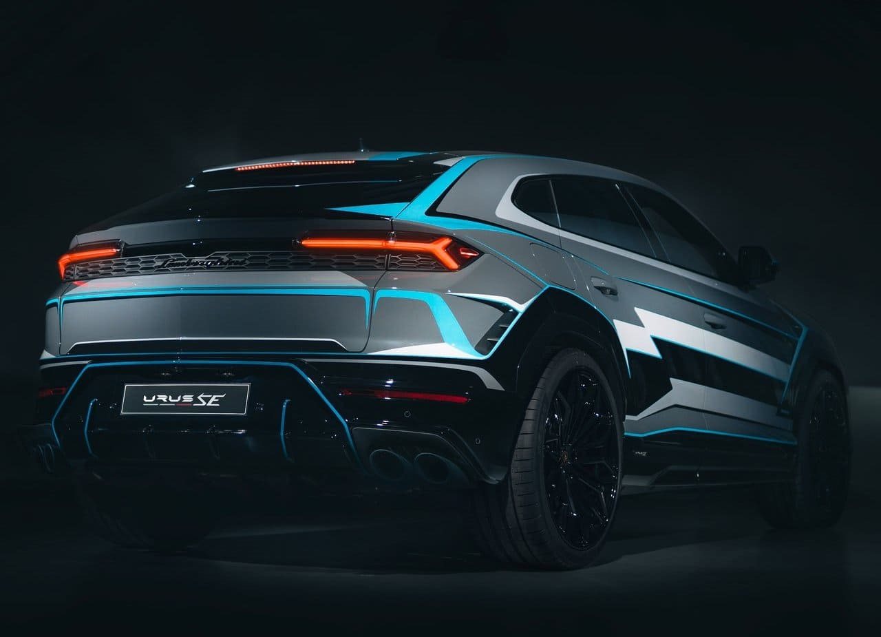 LAMBORGHINI URUS SE MIAMI ART BASEL, foto 11