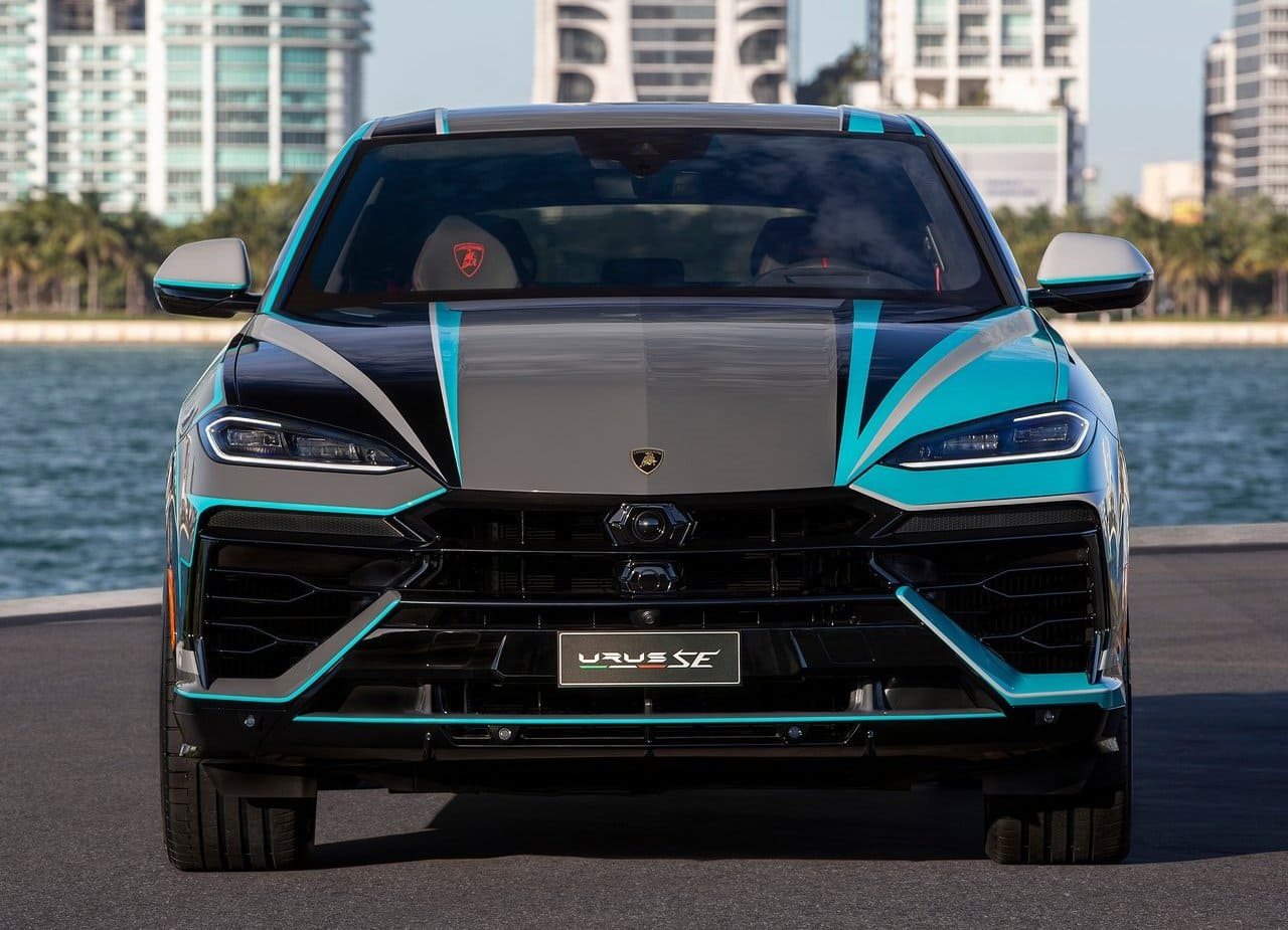 LAMBORGHINI URUS SE MIAMI ART BASEL, foto 18