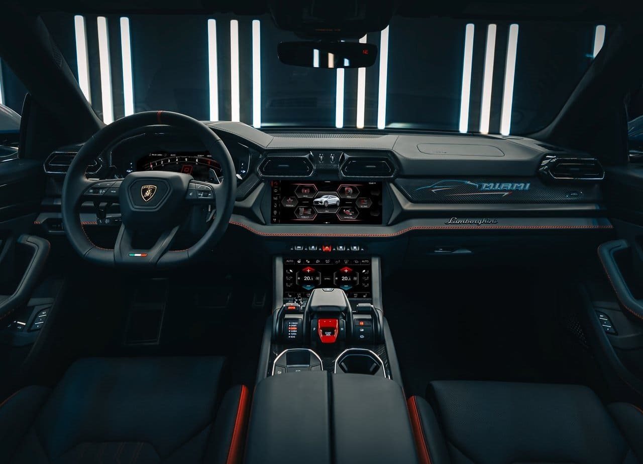 LAMBORGHINI URUS SE MIAMI ART BASEL, foto 20