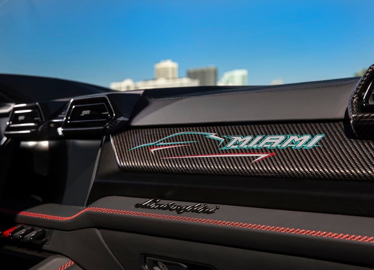 LAMBORGHINI URUS SE MIAMI ART BASEL, foto 24