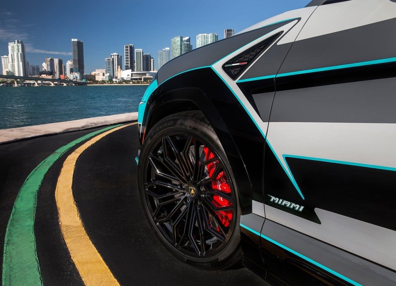LAMBORGHINI URUS SE MIAMI ART BASEL, foto 27