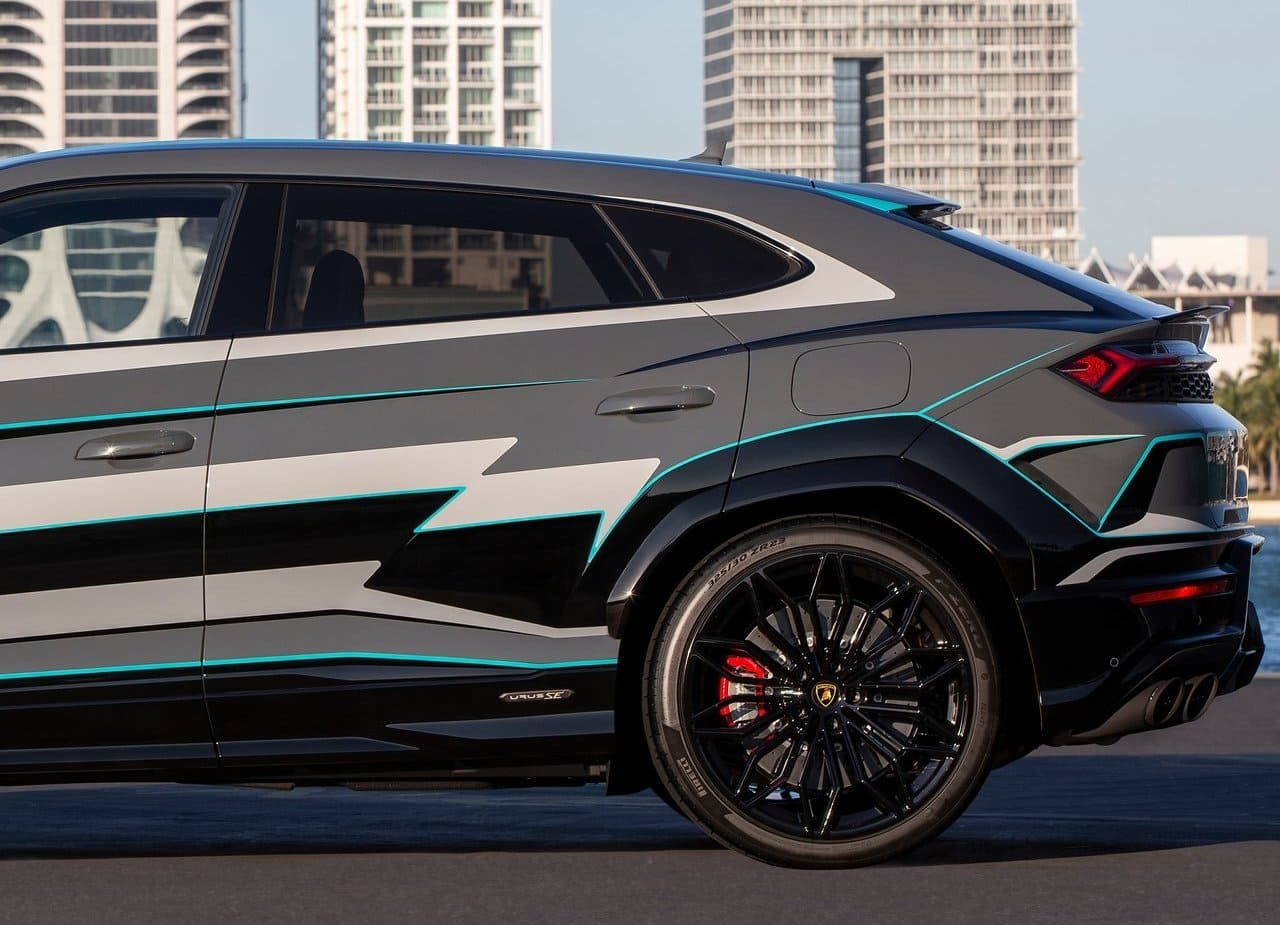 LAMBORGHINI URUS SE MIAMI ART BASEL, foto 30