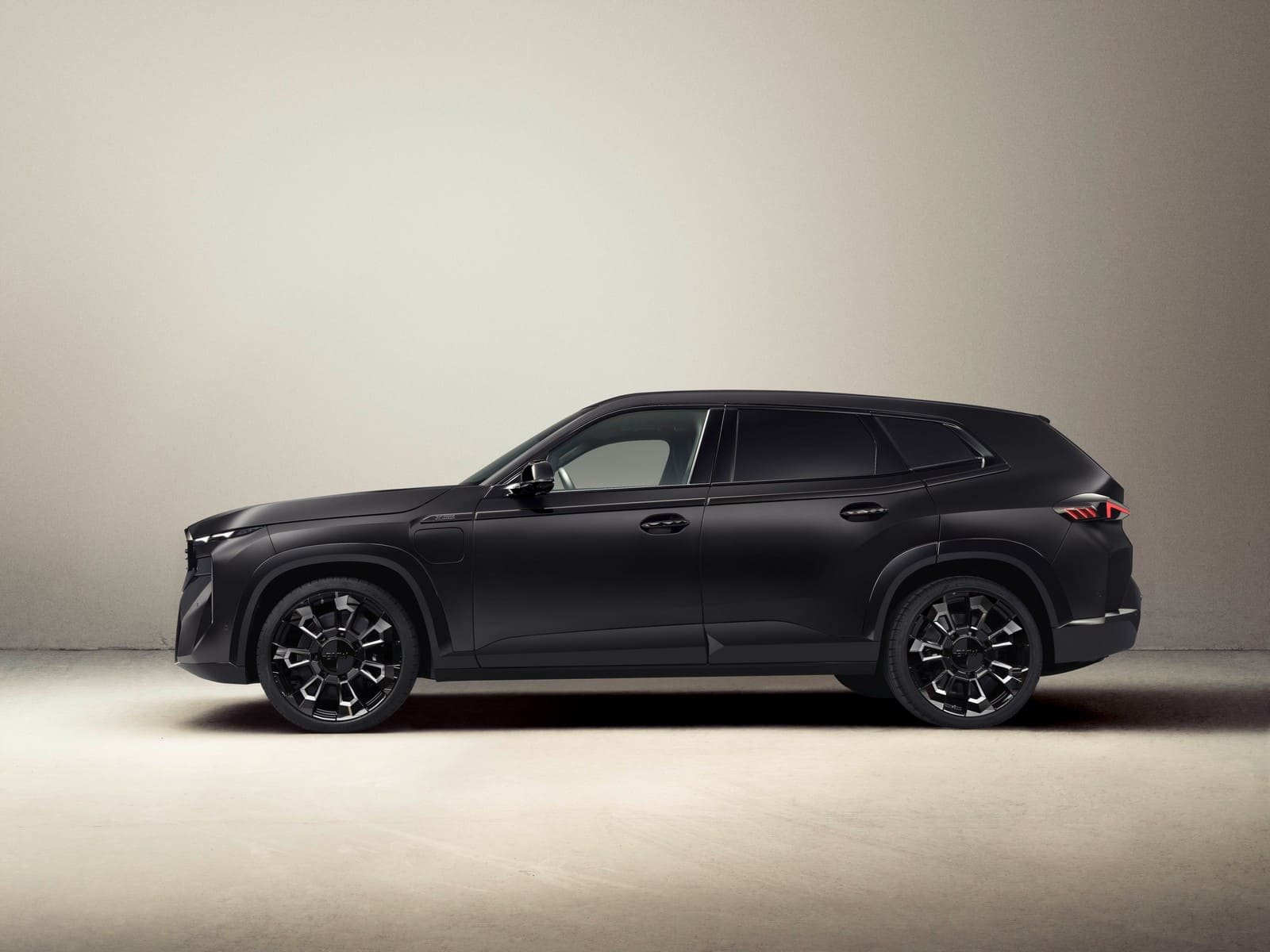 2025 - BMW XM BY KITH, foto 5