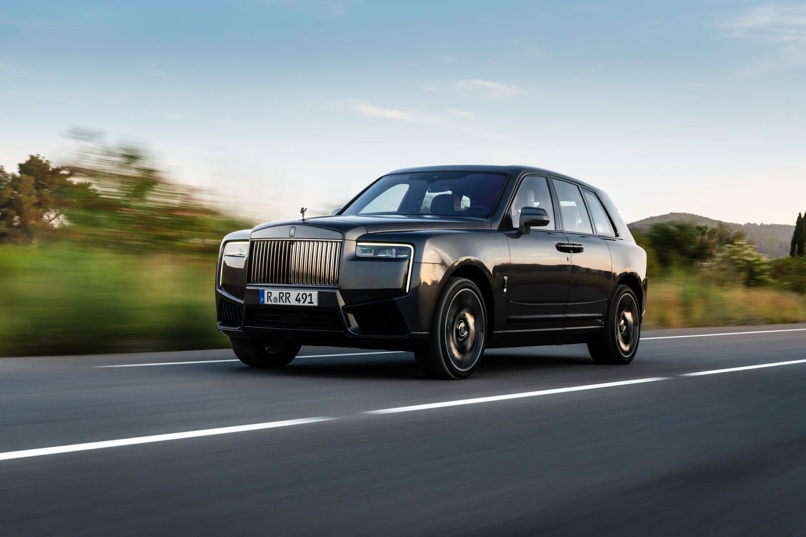 2025 - ROLLS-ROYCE CULLINAN SERIES II BLACK BADGE ‘CAPTAIN’ IN GUNMETAL, foto 1