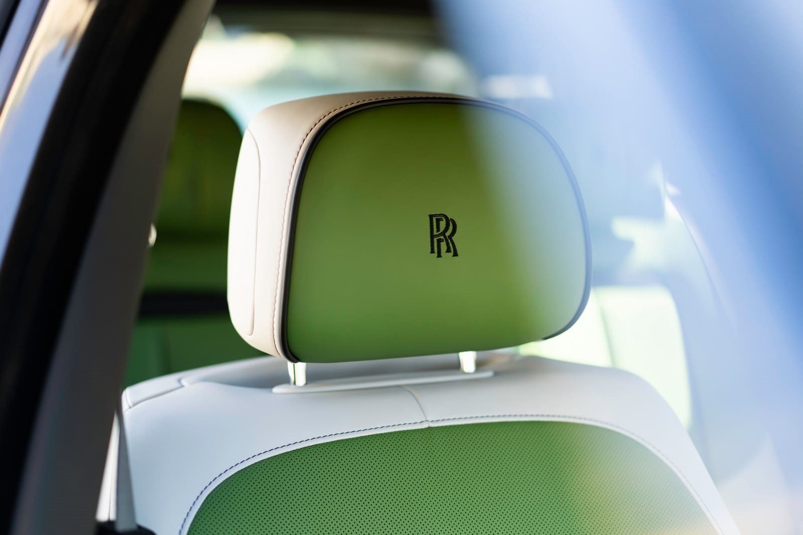 2025 - ROLLS-ROYCE CULLINAN SERIES II BLACK BADGE ‘CAPTAIN’ IN GUNMETAL, foto 9
