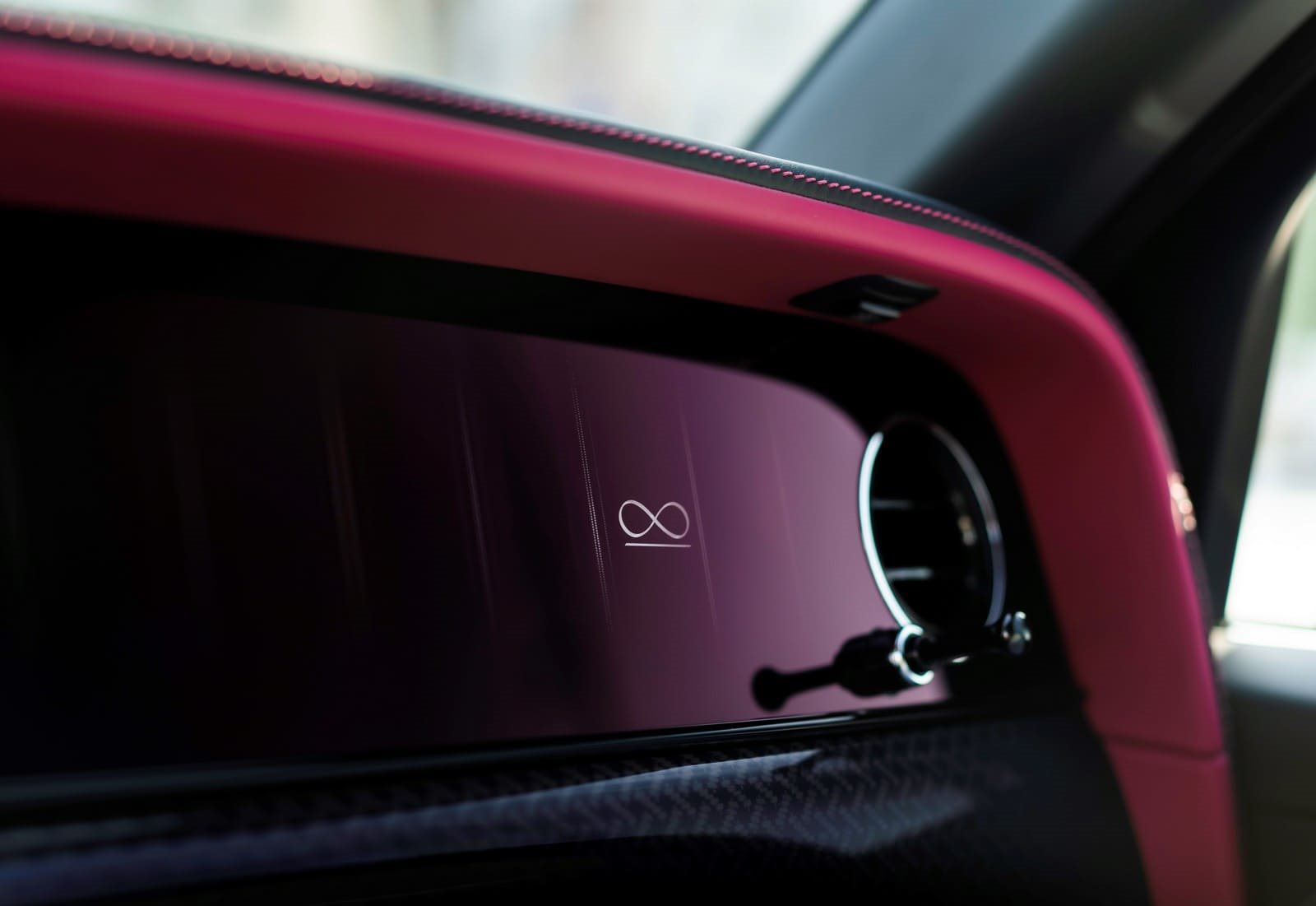 2025 - ROLLS-ROYCE CULLINAN SERIES II BLACK BADGE ‘DISRUPTOR’ IN MORGANITE, foto 7