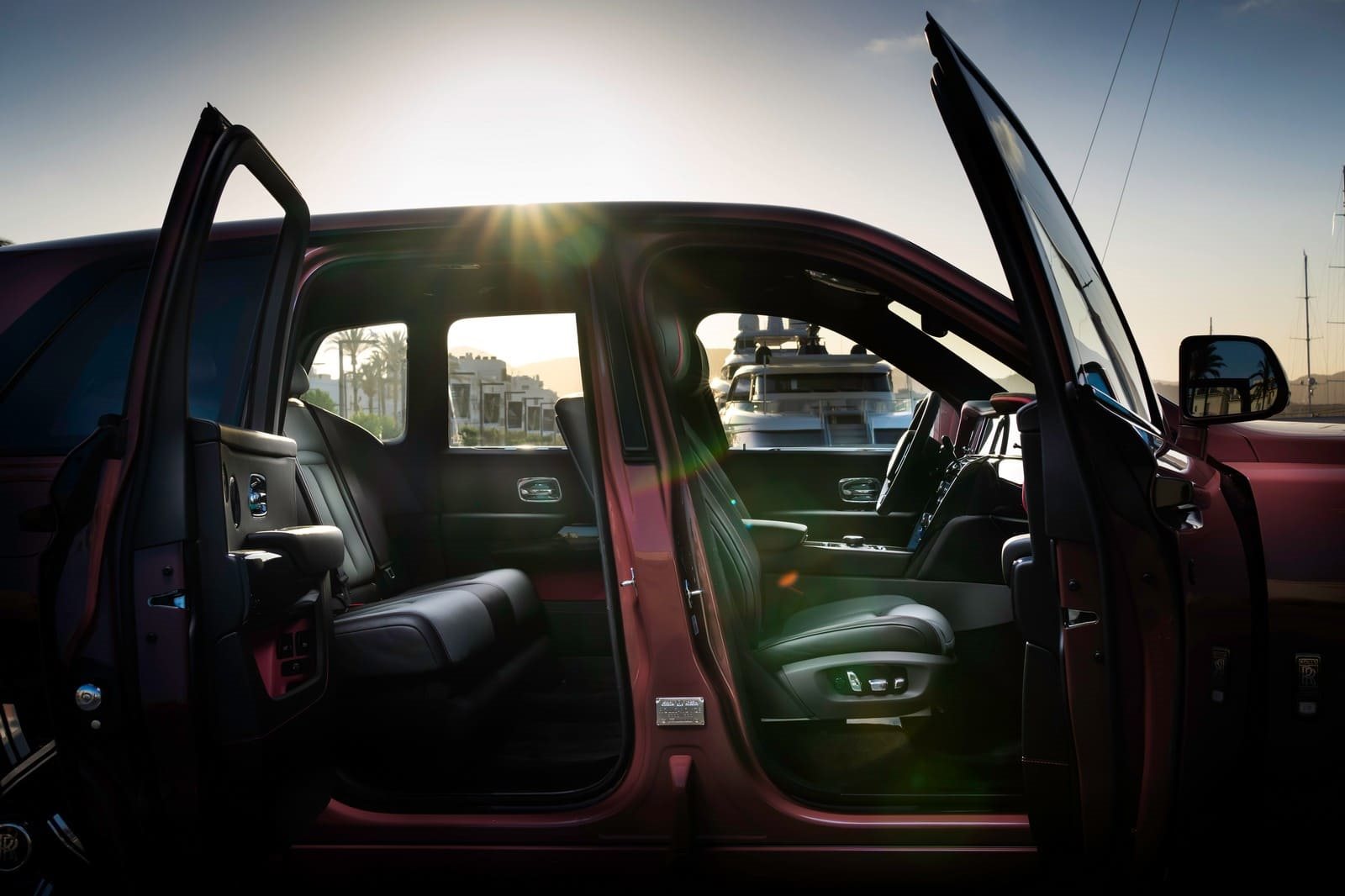 2025 - ROLLS-ROYCE CULLINAN SERIES II BLACK BADGE ‘DISRUPTOR’ IN MORGANITE, foto 17