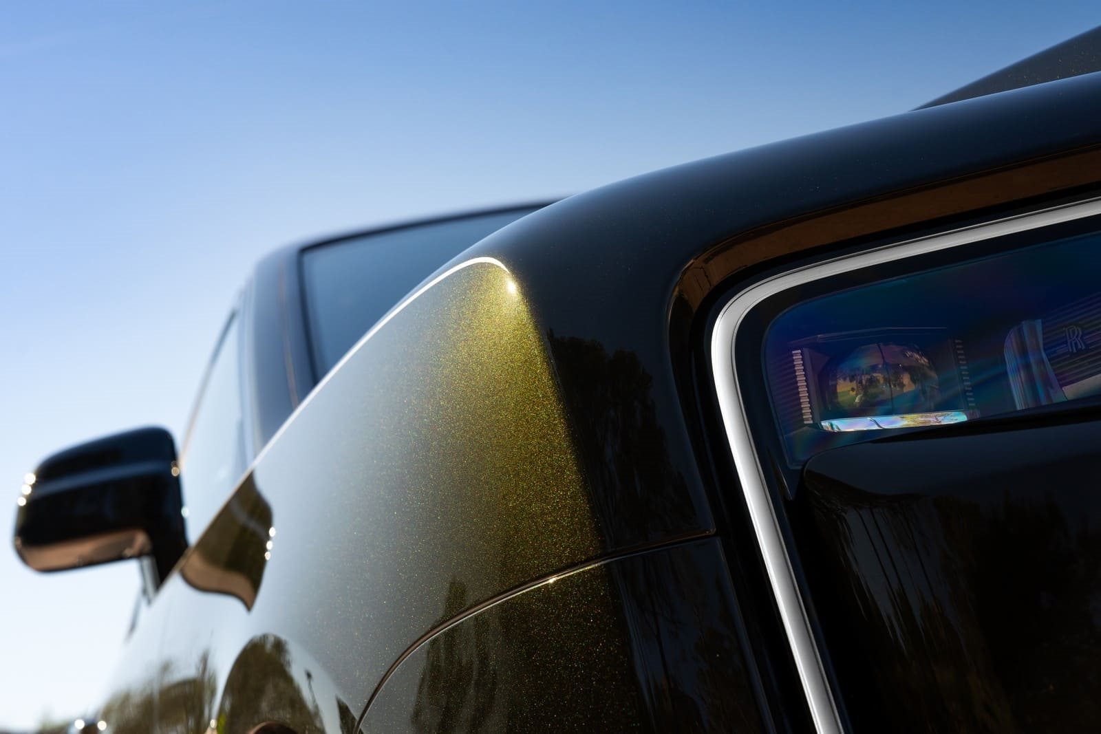 2025 - ROLLS-ROYCE CULLINAN SERIES II ‘LUXURIAN’ IN OLIVIN, foto 5