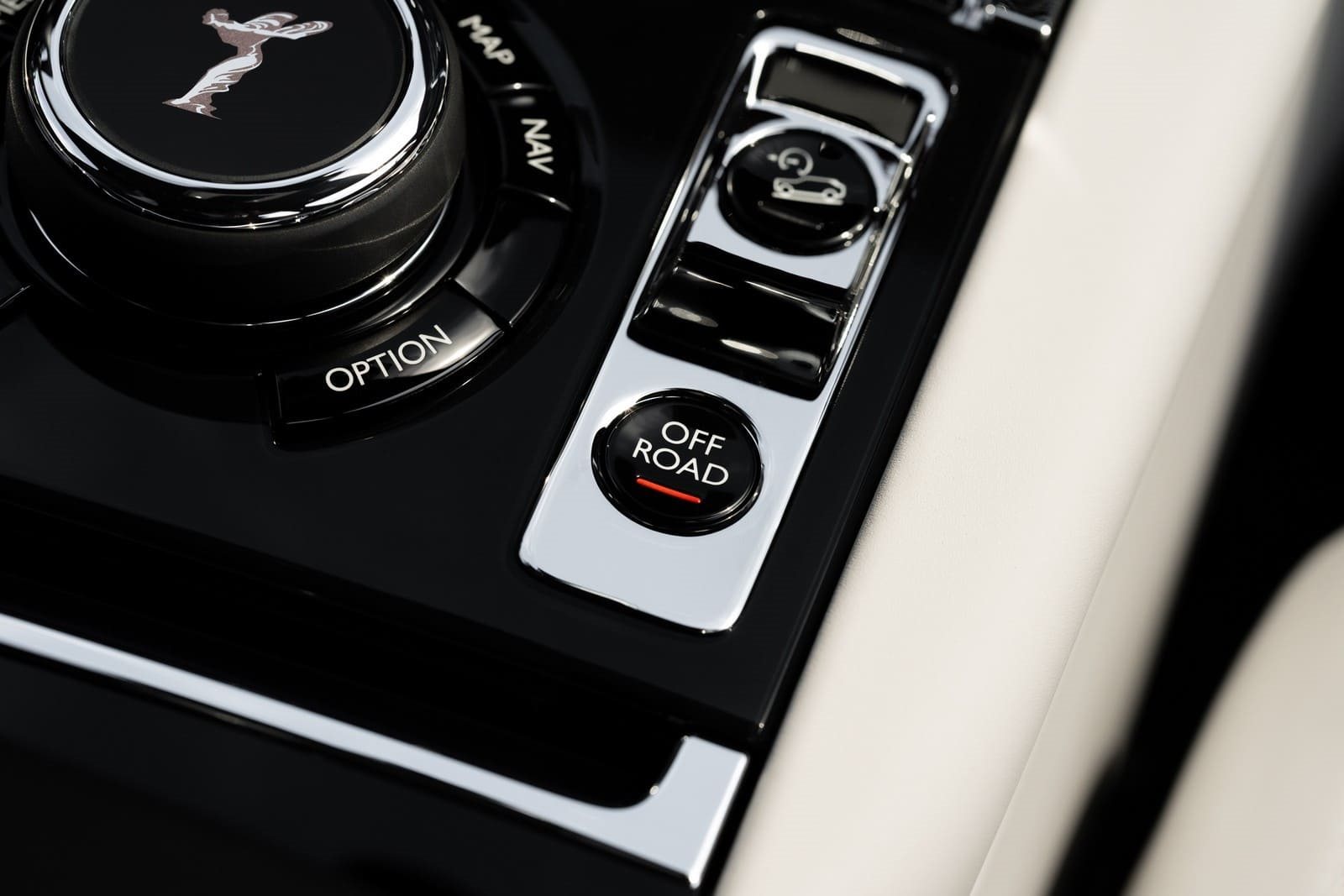 2025 - ROLLS-ROYCE CULLINAN SERIES II ‘PROTAGONIST’ IN SCALA RED, foto 6