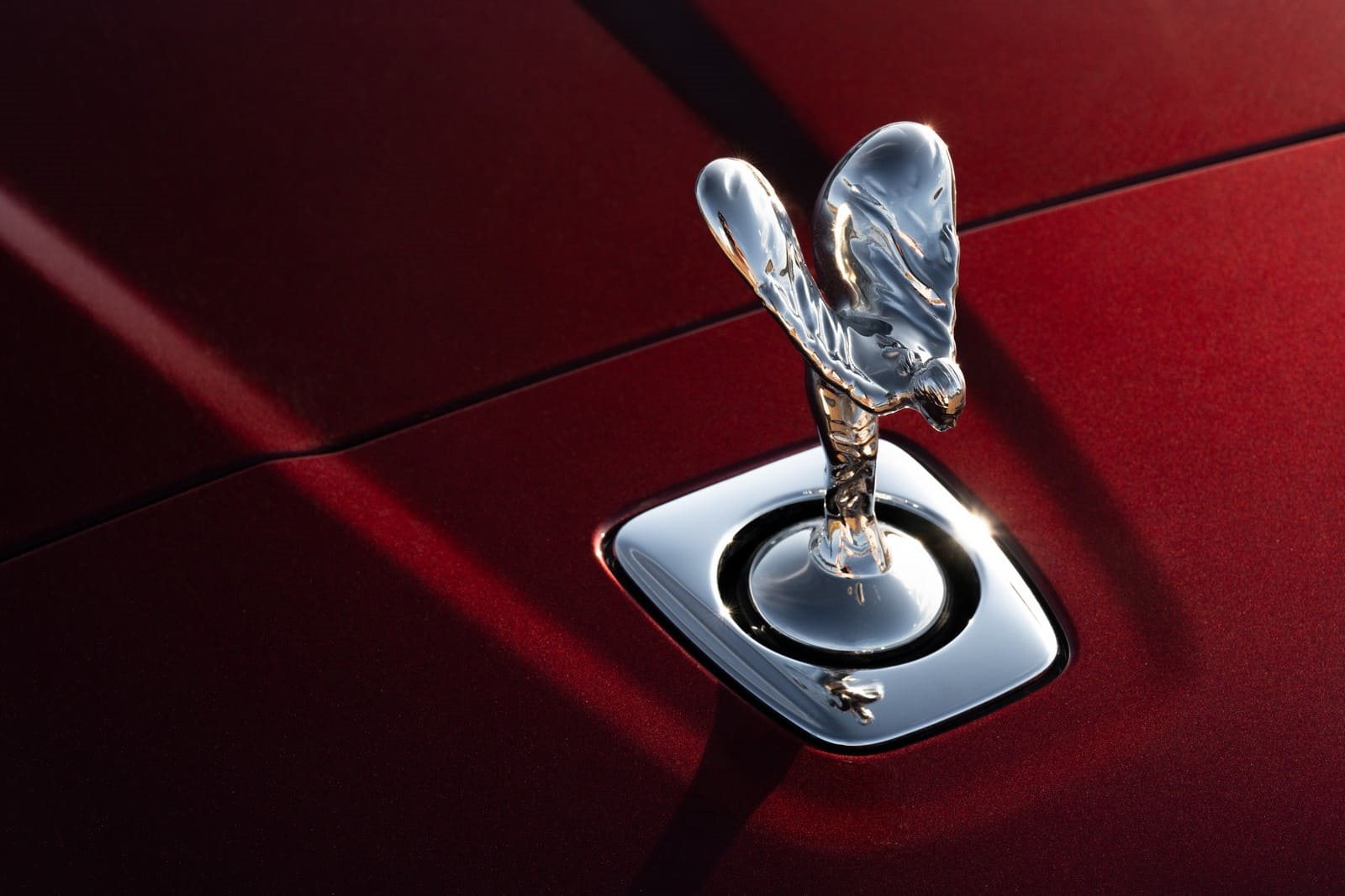 2025 - ROLLS-ROYCE CULLINAN SERIES II ‘PROTAGONIST’ IN SCALA RED, foto 11