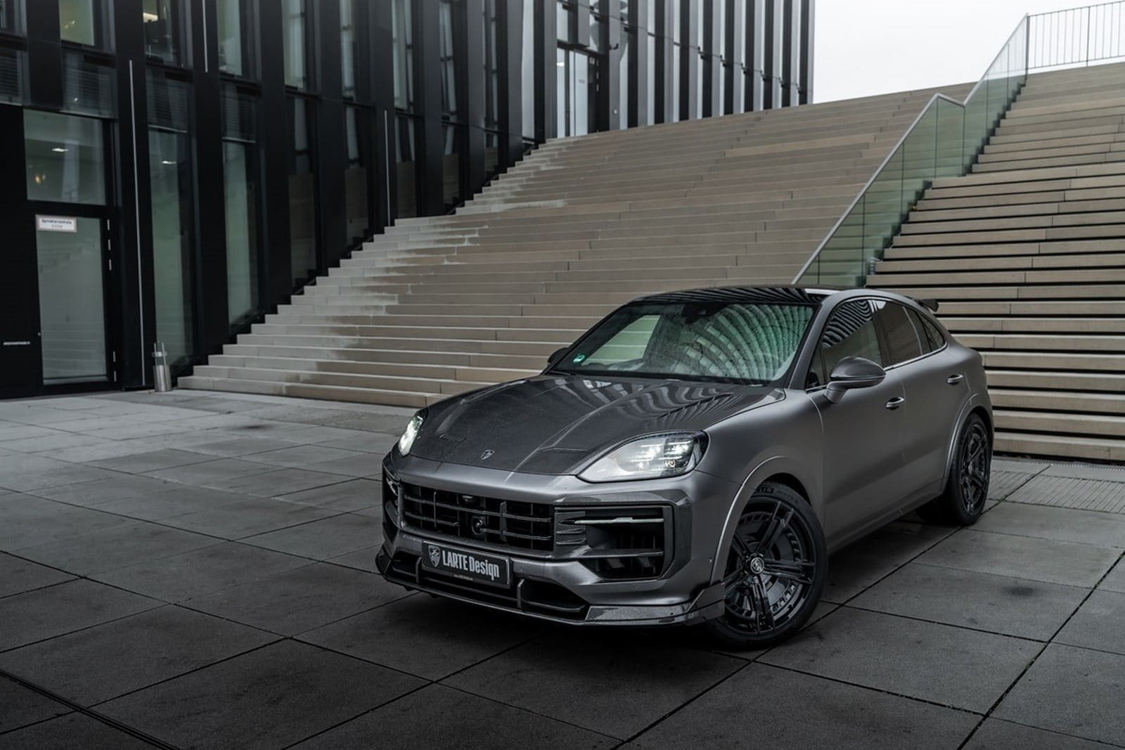 2025 - PORSCHE CAYENNE S COUPE BY LARTE DESIGN, foto 1
