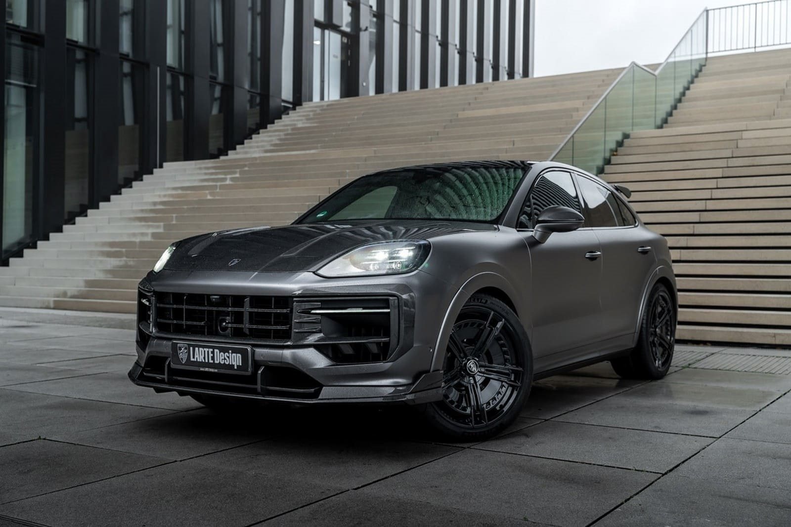 2025 - PORSCHE CAYENNE S COUPE BY LARTE DESIGN, foto 2