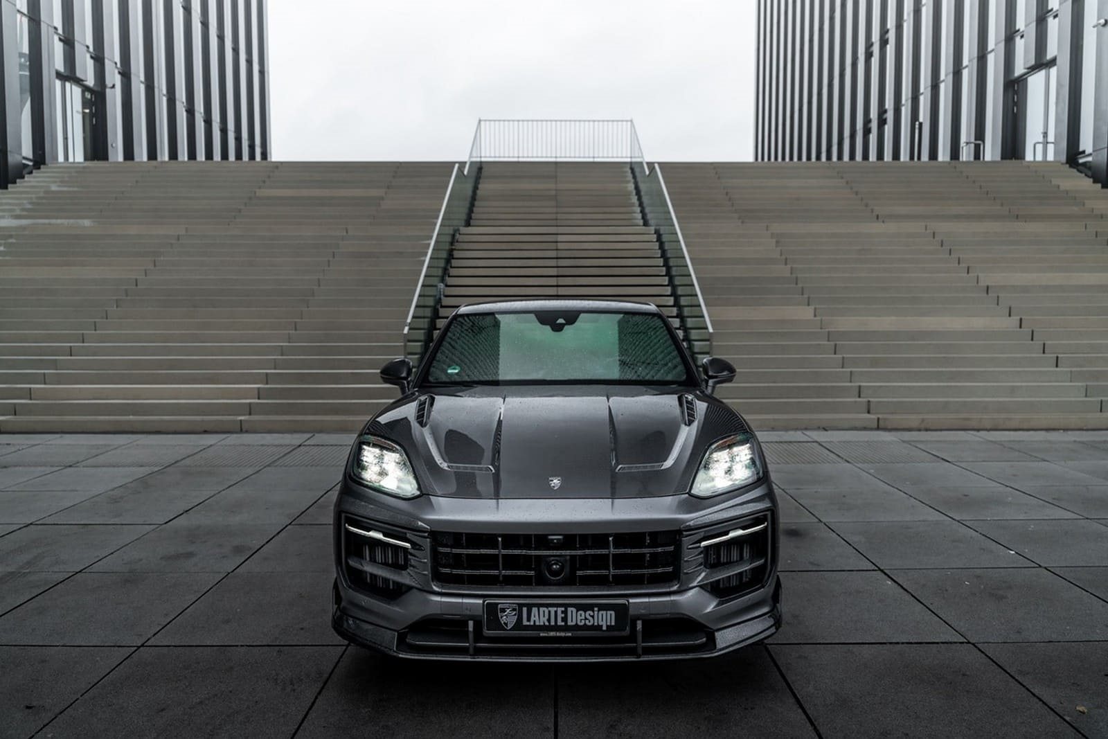 2025 - PORSCHE CAYENNE S COUPE BY LARTE DESIGN, foto 6