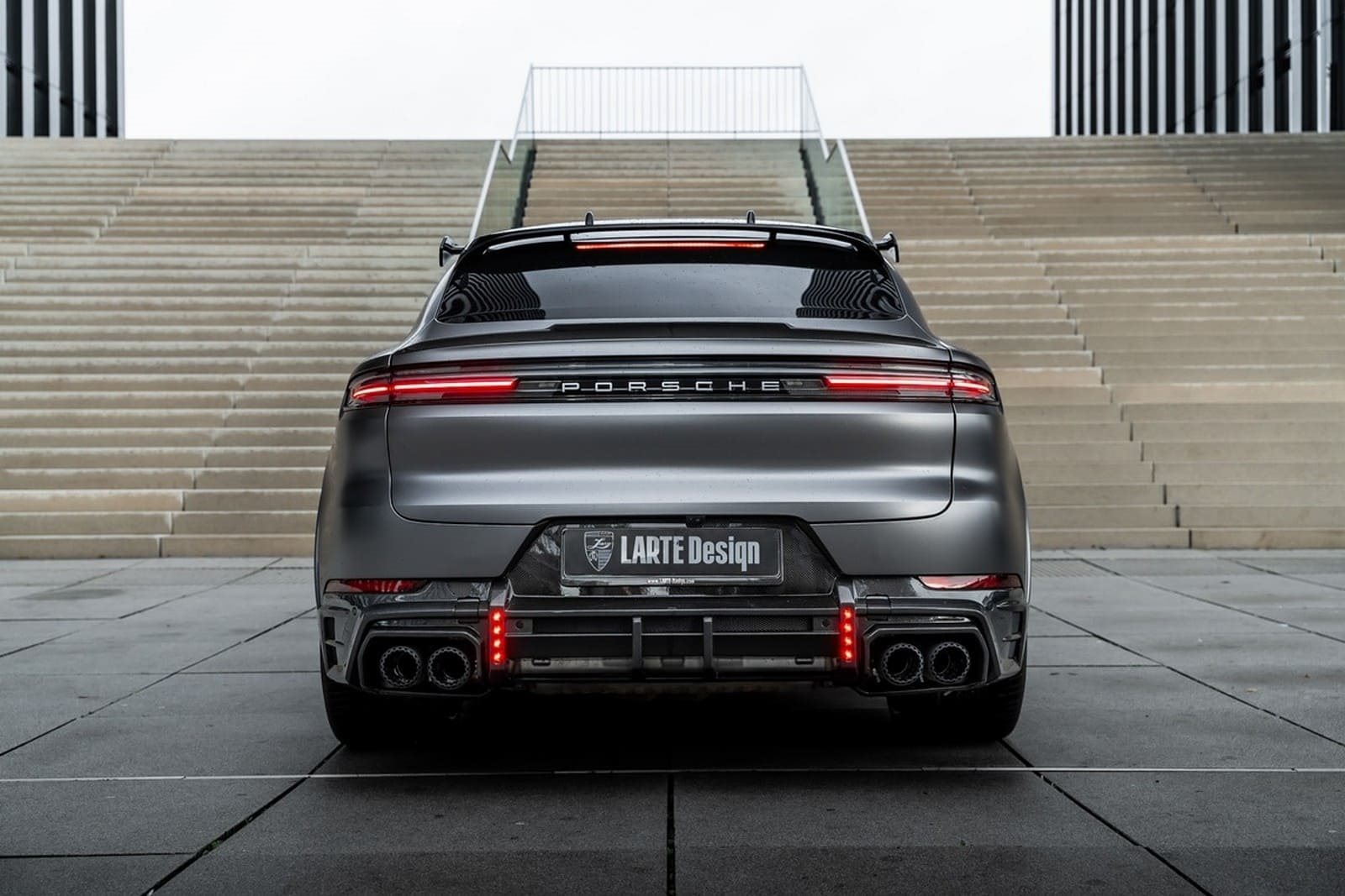 2025 - PORSCHE CAYENNE S COUPE BY LARTE DESIGN, foto 9