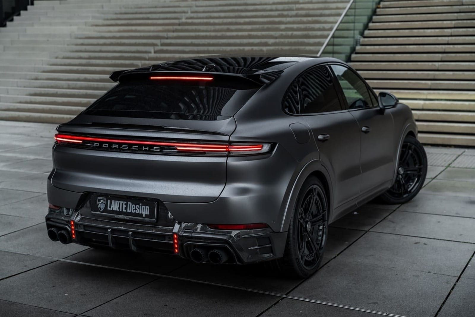 2025 - PORSCHE CAYENNE S COUPE BY LARTE DESIGN, foto 17