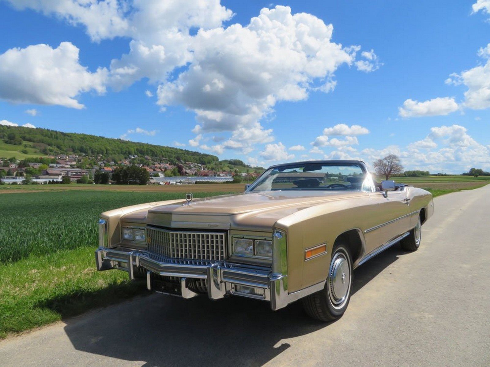 1976 - CADILLAC ELDORADO CONVERTIBLE FLORENTINE GOLD FIREMIST, foto 1