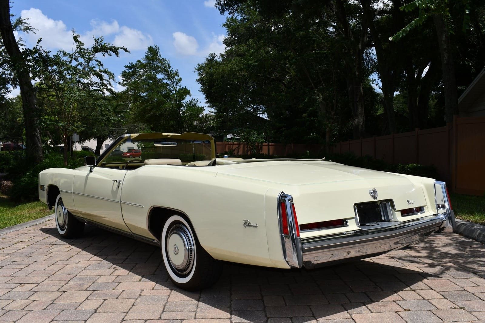1976 - CADILLAC ELDORADO CONVERTIBLE PHOENICIAN IVORY, foto 5