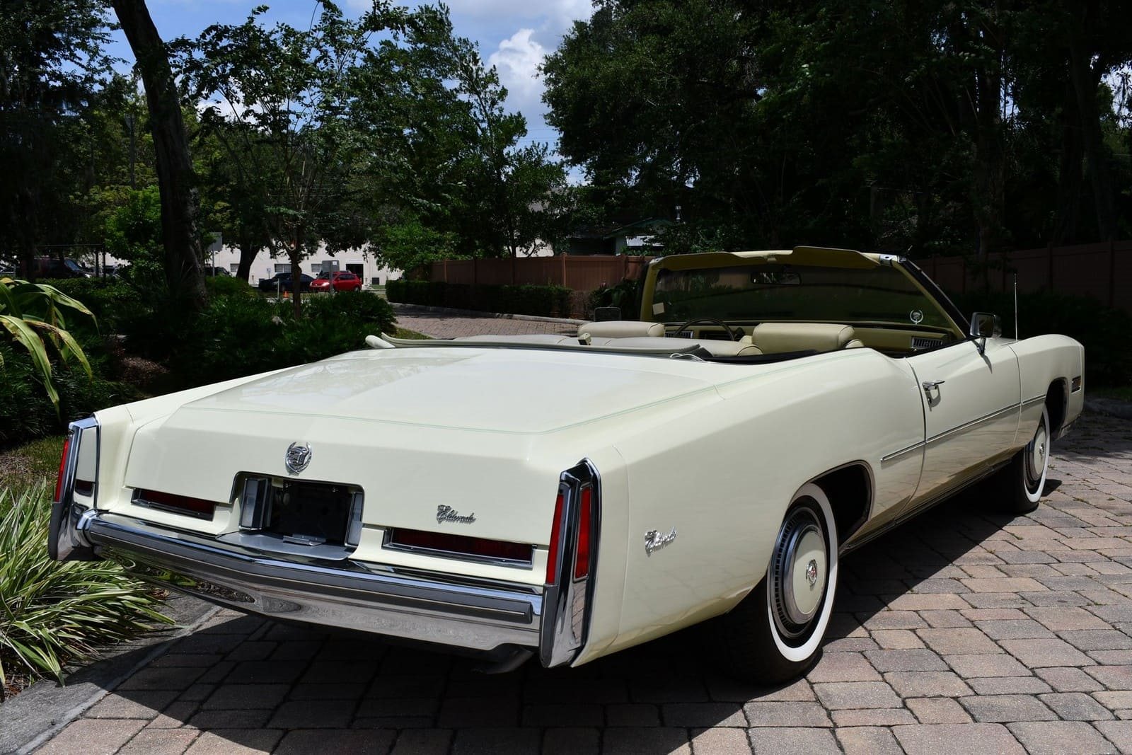 1976 - CADILLAC ELDORADO CONVERTIBLE PHOENICIAN IVORY, foto 6