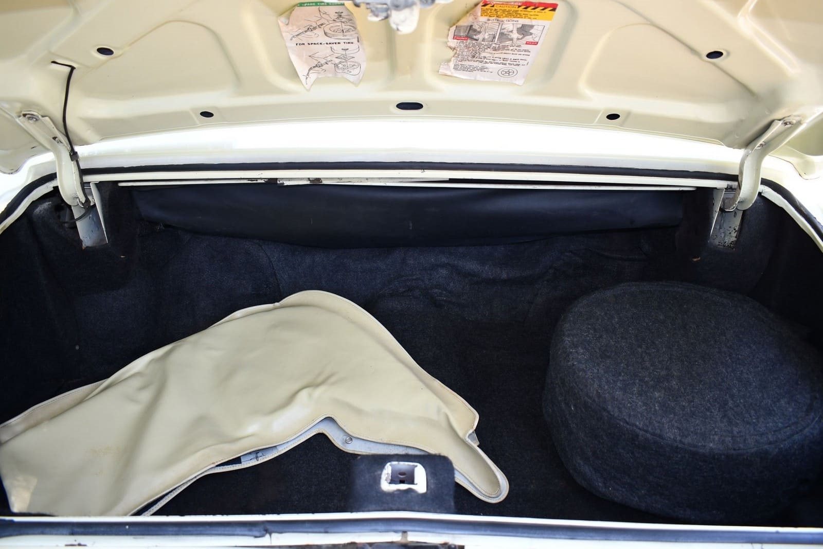 1976 - CADILLAC ELDORADO CONVERTIBLE PHOENICIAN IVORY, foto 10