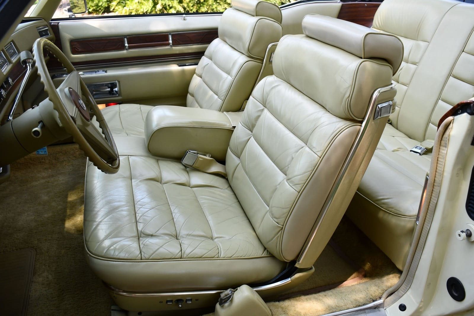1976 - CADILLAC ELDORADO CONVERTIBLE PHOENICIAN IVORY, foto 12