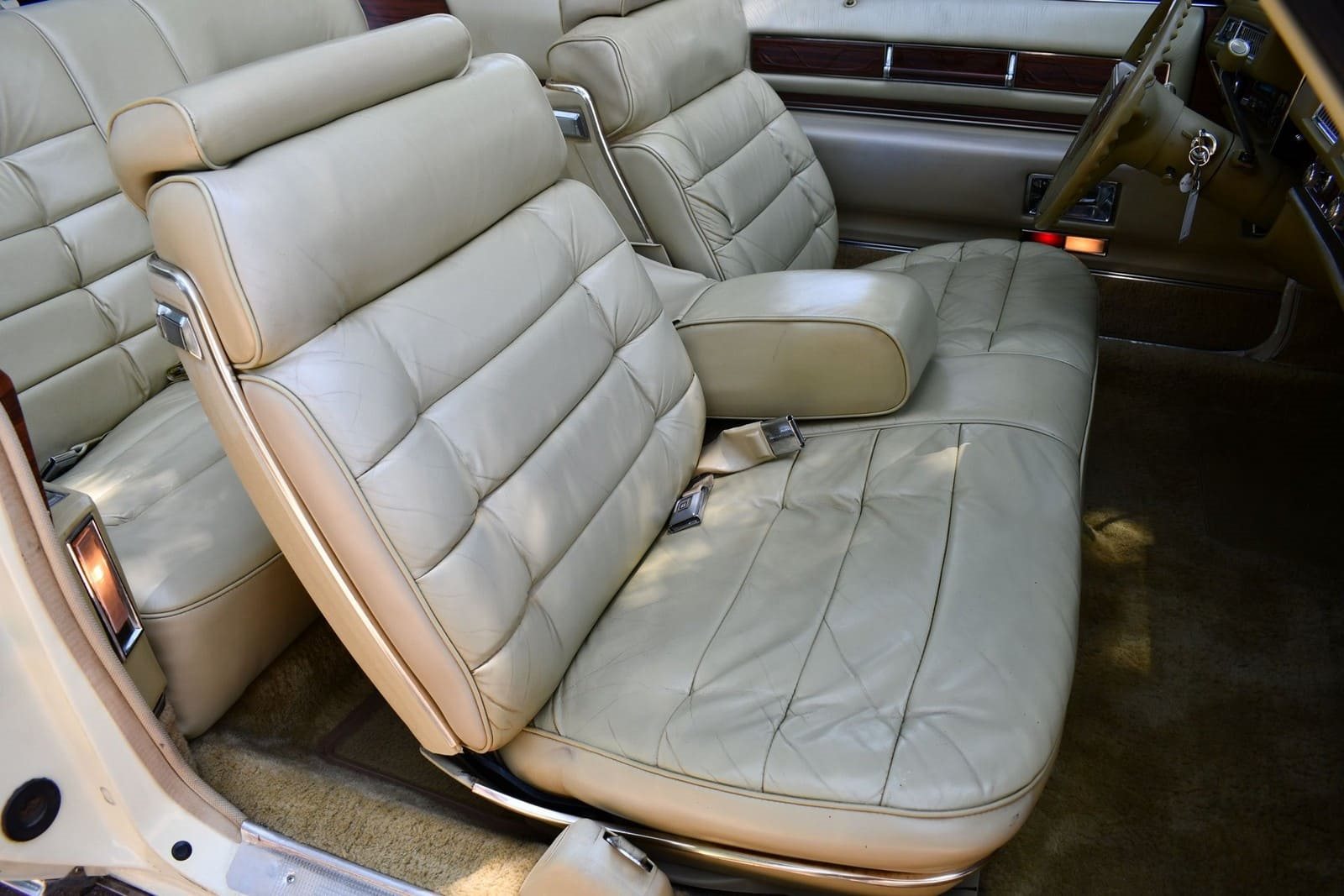 1976 - CADILLAC ELDORADO CONVERTIBLE PHOENICIAN IVORY, foto 16